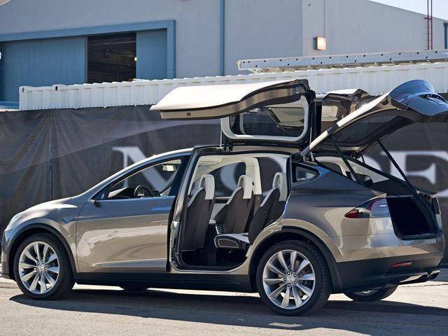 This Is The First Ever Video Of The Model X's Gullwing Doors In Action!