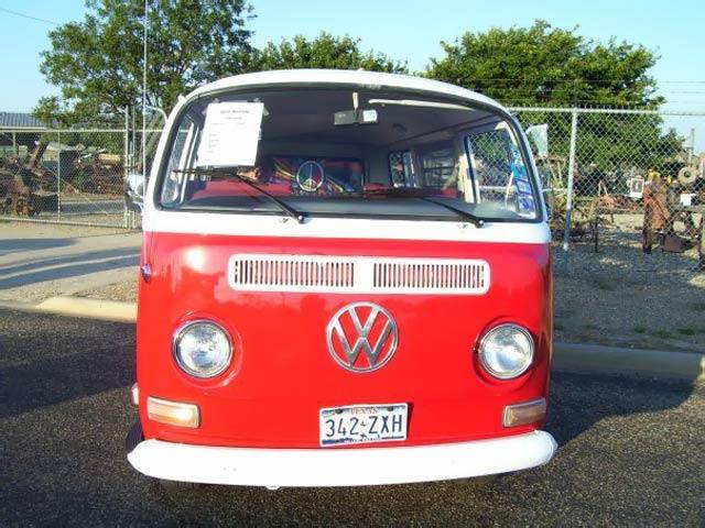 Unearthed: 1971 Volkswagen Bus