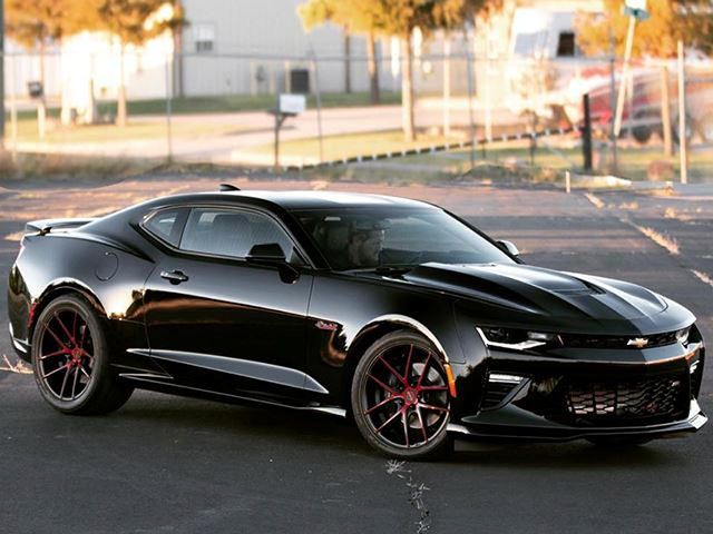 Dealerships Now Offering Camaro With Hellcat Stomping 990 HP