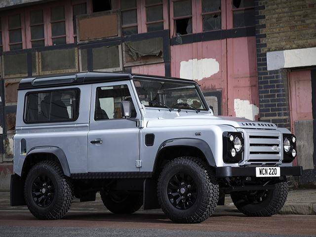 Modernized All-Aluminum 2018 Land Rover Defender Is Right Around The Corner