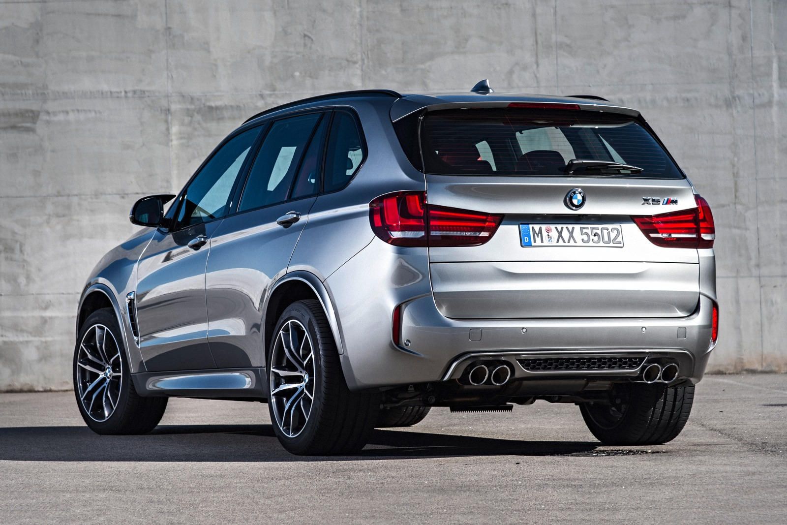 2017 Bmw X5 M Photos Exterior Carbuzz