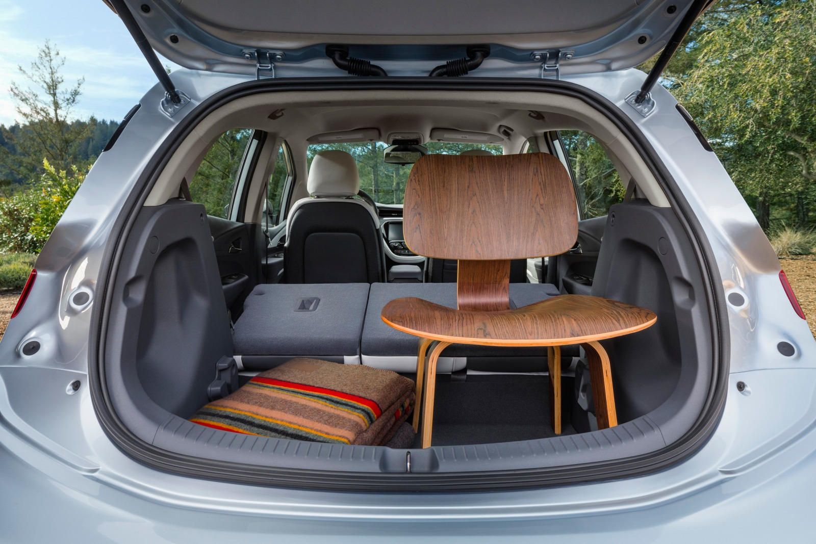 2021 Chevrolet Bolt EV Photos Interior CarBuzz