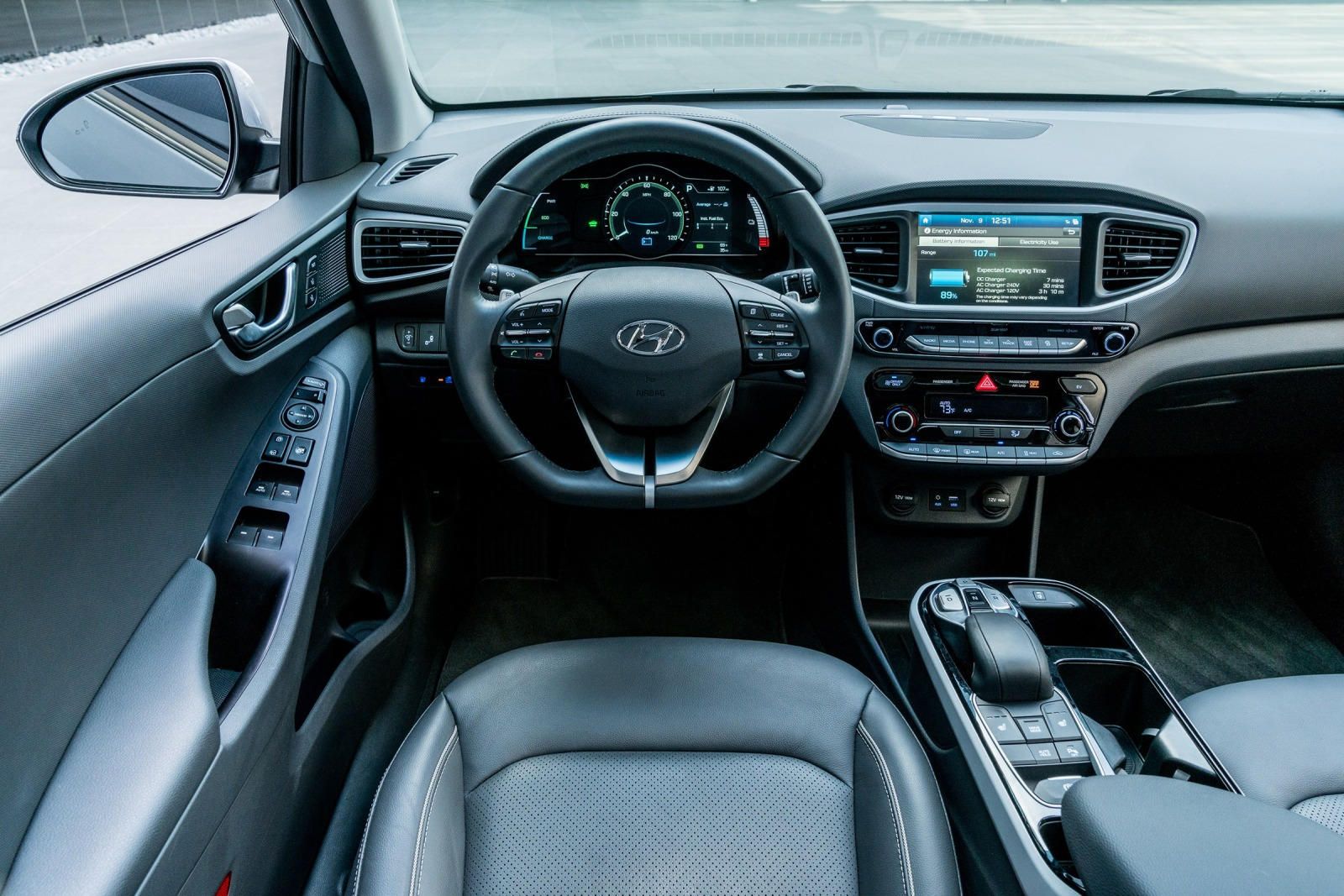 Interior hyundai ioniq electric discount