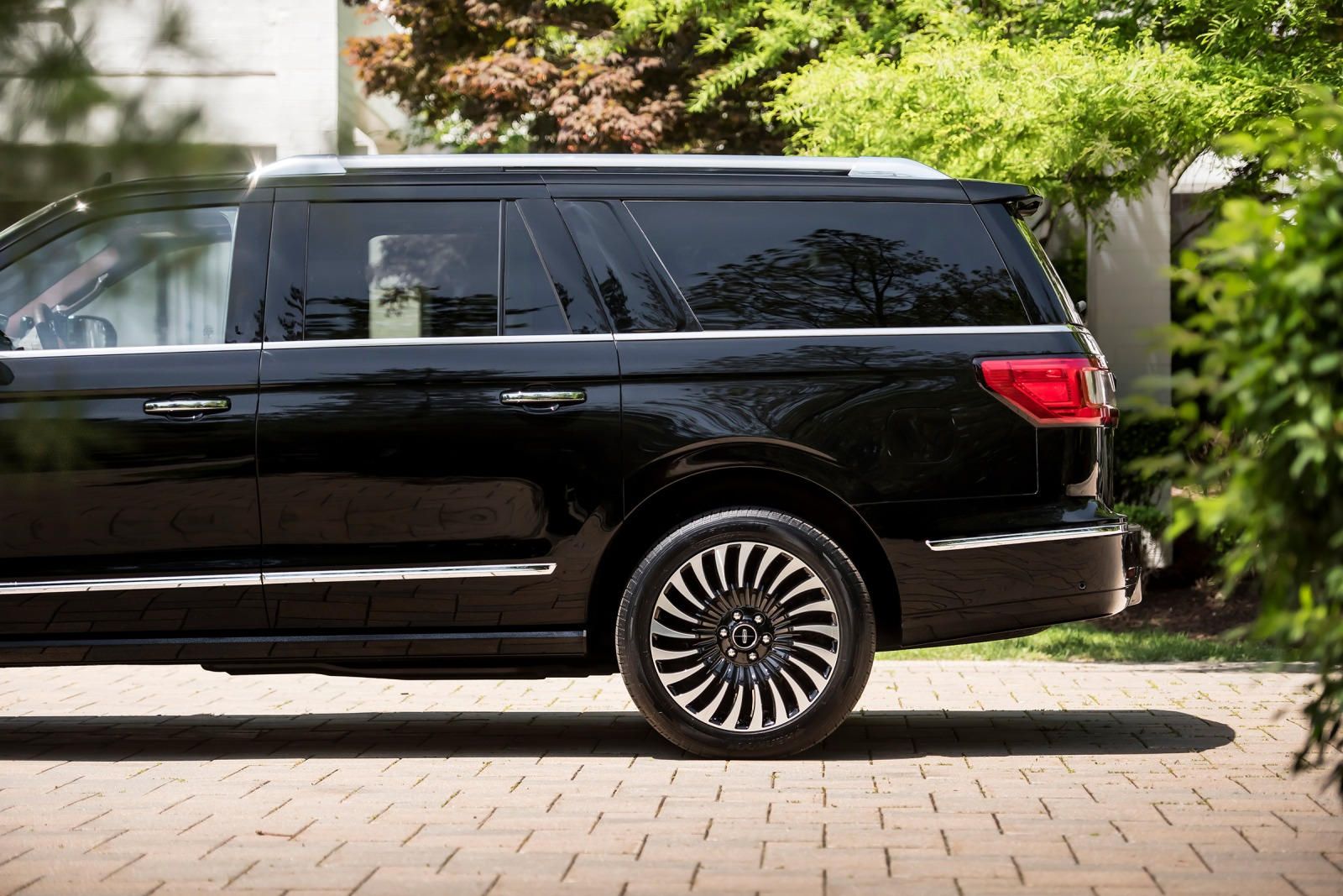 2021 Lincoln Navigator L Exterior Photos
