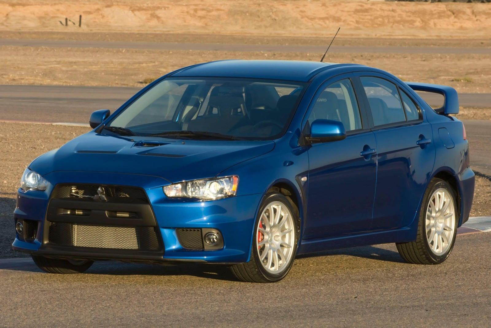 2012 Mitsubishi Lancer Evolution Specs, Price, MPG & Reviews