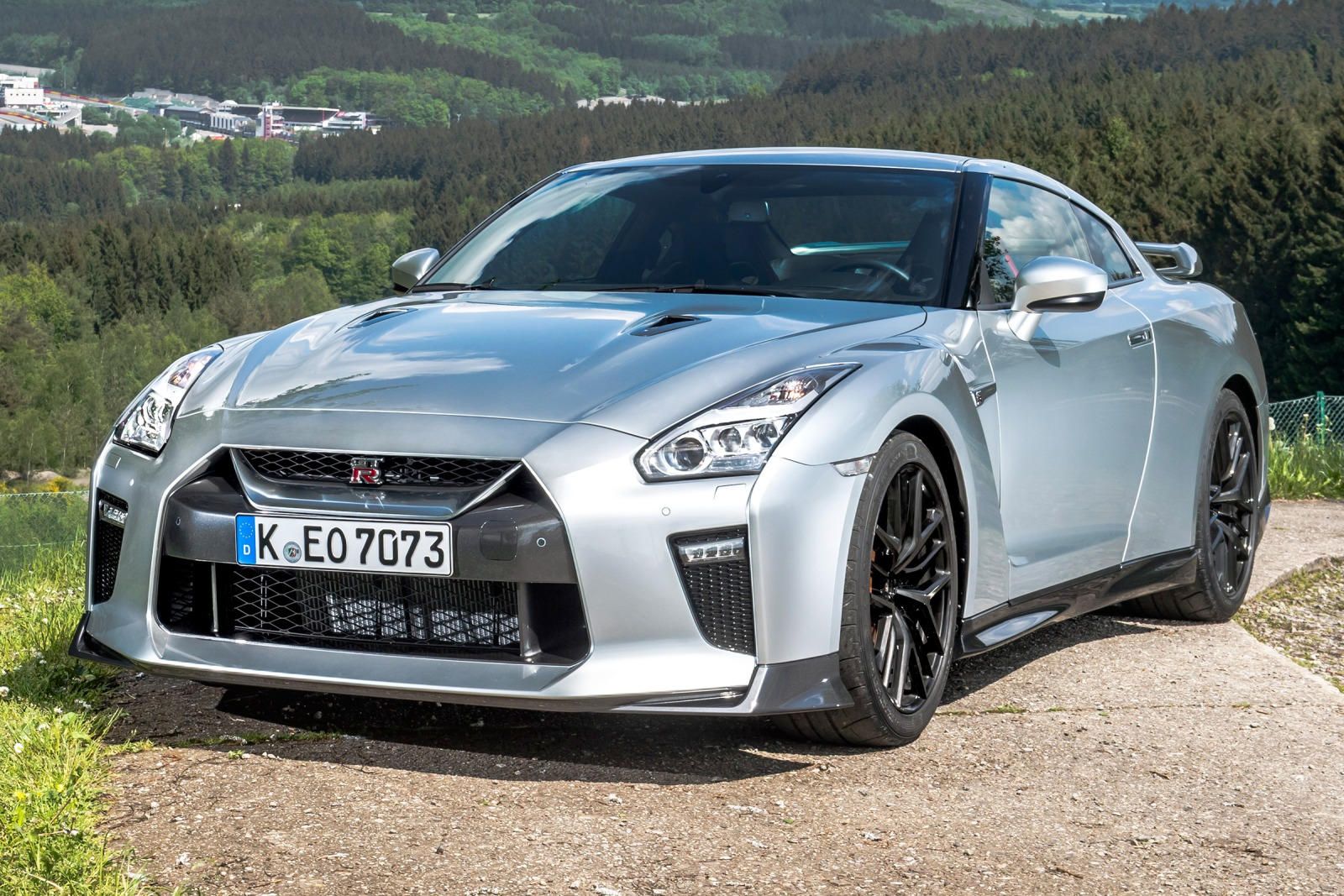 2018 Nissan GT-R Pricing, Photos & Specs