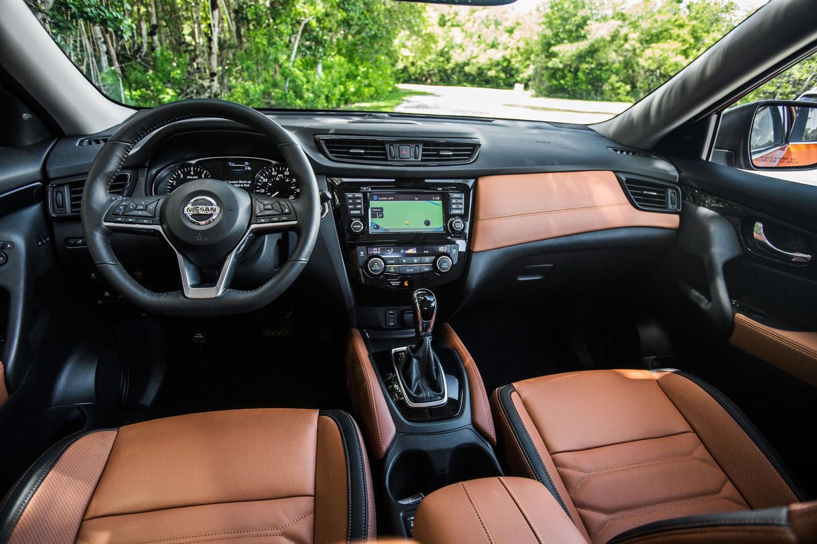 2018 Nissan Rogue Interior Photos