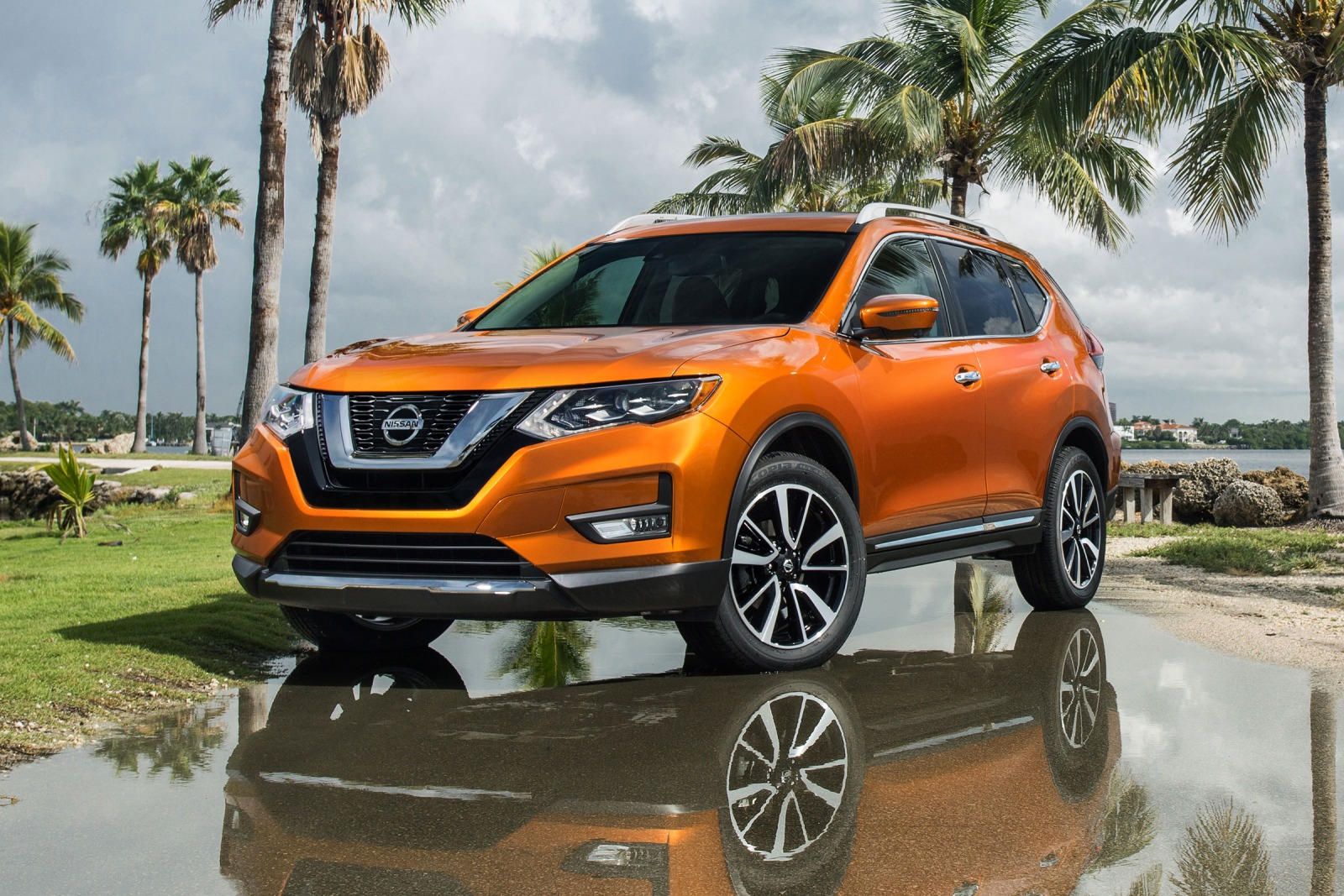 2018 Nissan Rogue Pricing, Photos & Specs