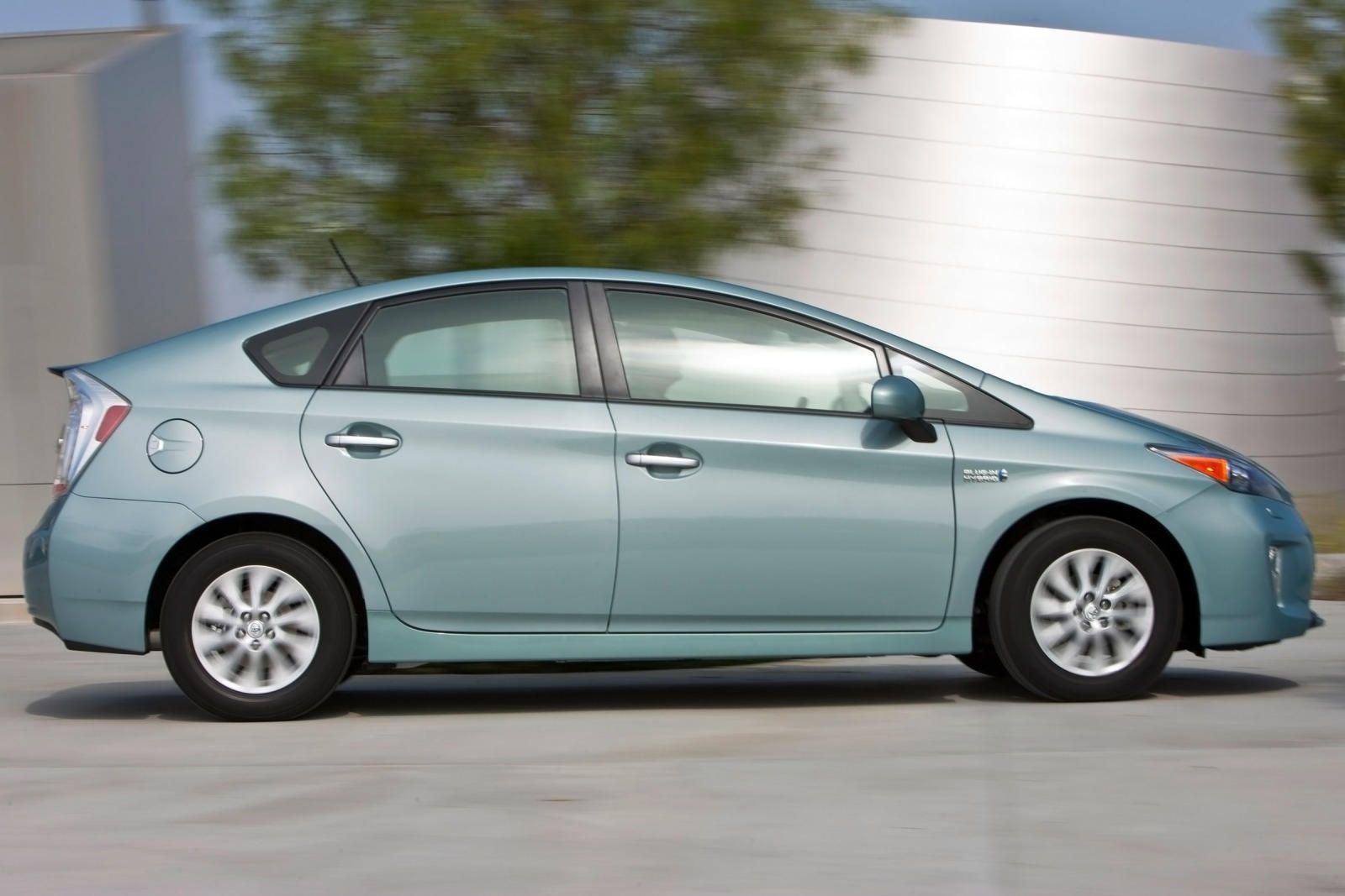 2012 Toyota Prius Plug-In Exterior Photos