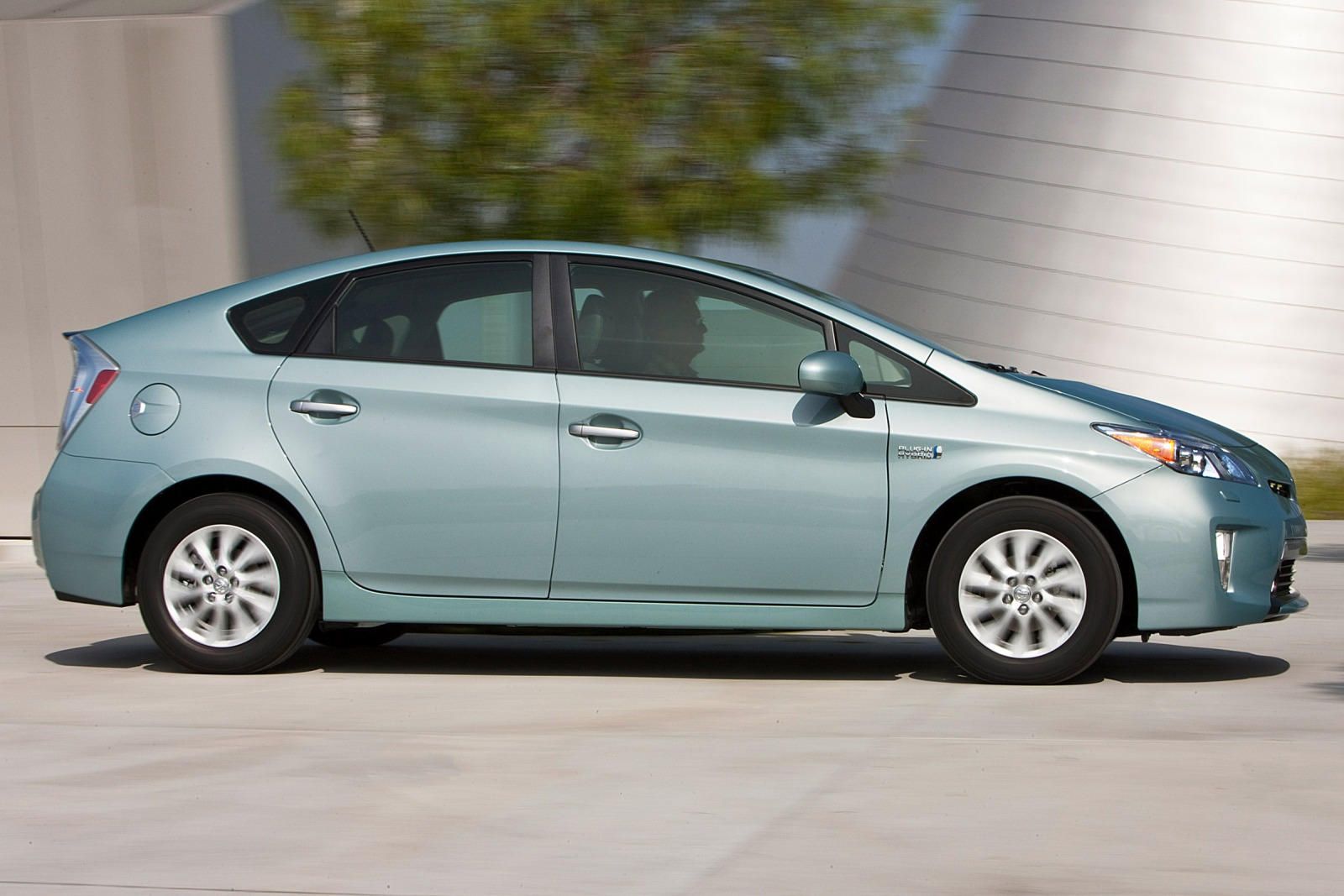 2012 Toyota Prius Plug-In Exterior Photos