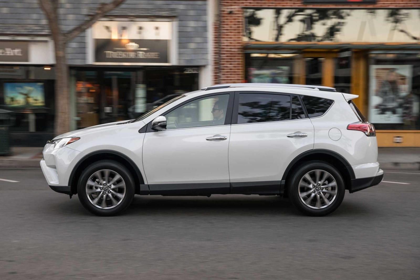 2018 Toyota RAV4 Pricing, Photos & Specs