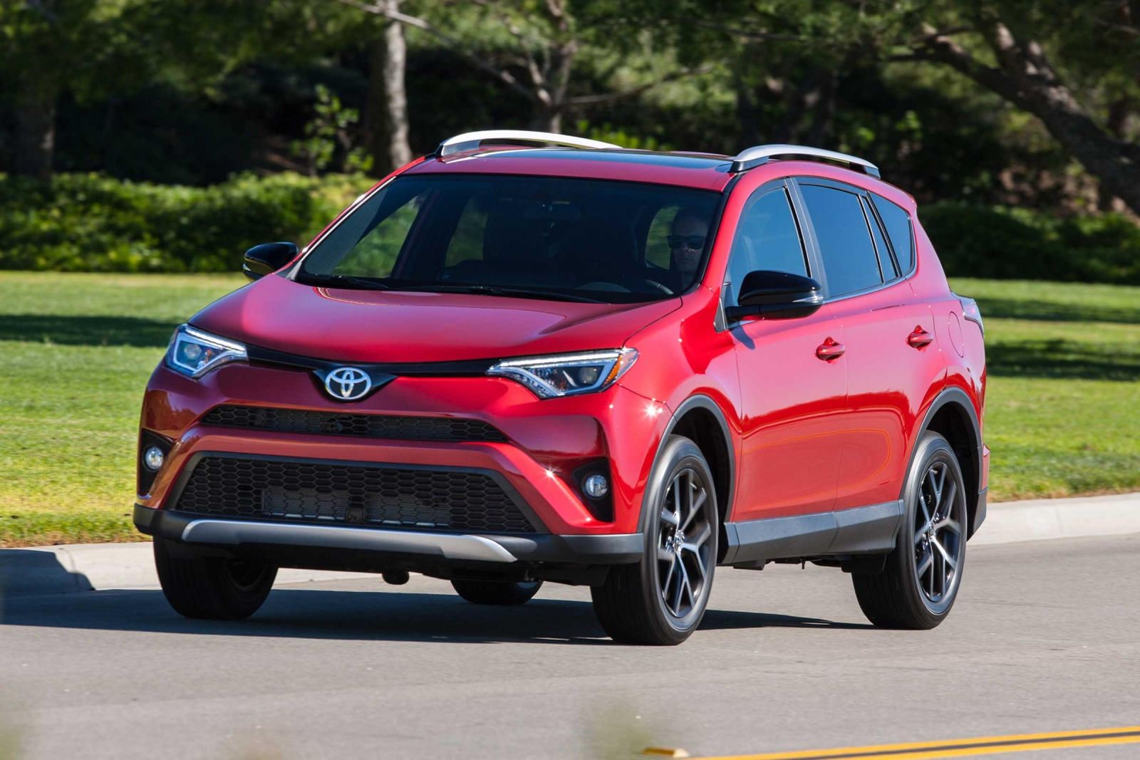 2017 Toyota RAV4 Pricing, Photos & Specs