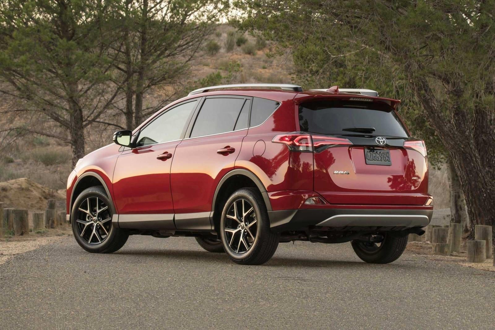2017 Toyota RAV4 Pricing, Photos & Specs