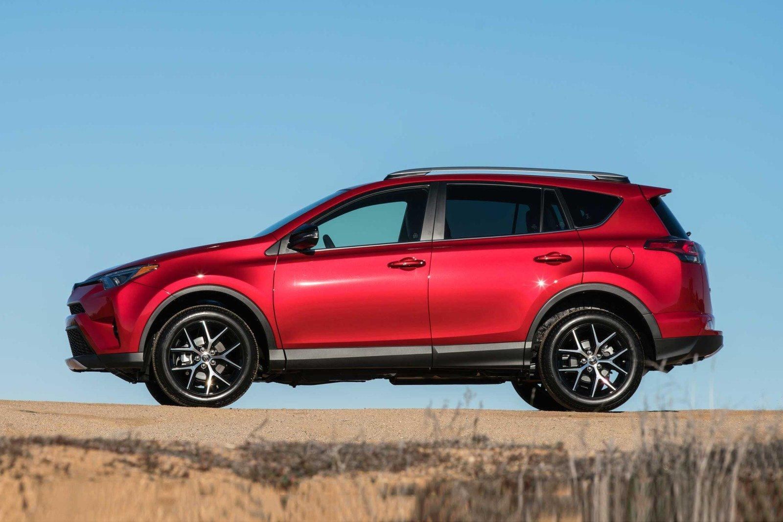 2017 Toyota RAV4 Pricing, Photos & Specs