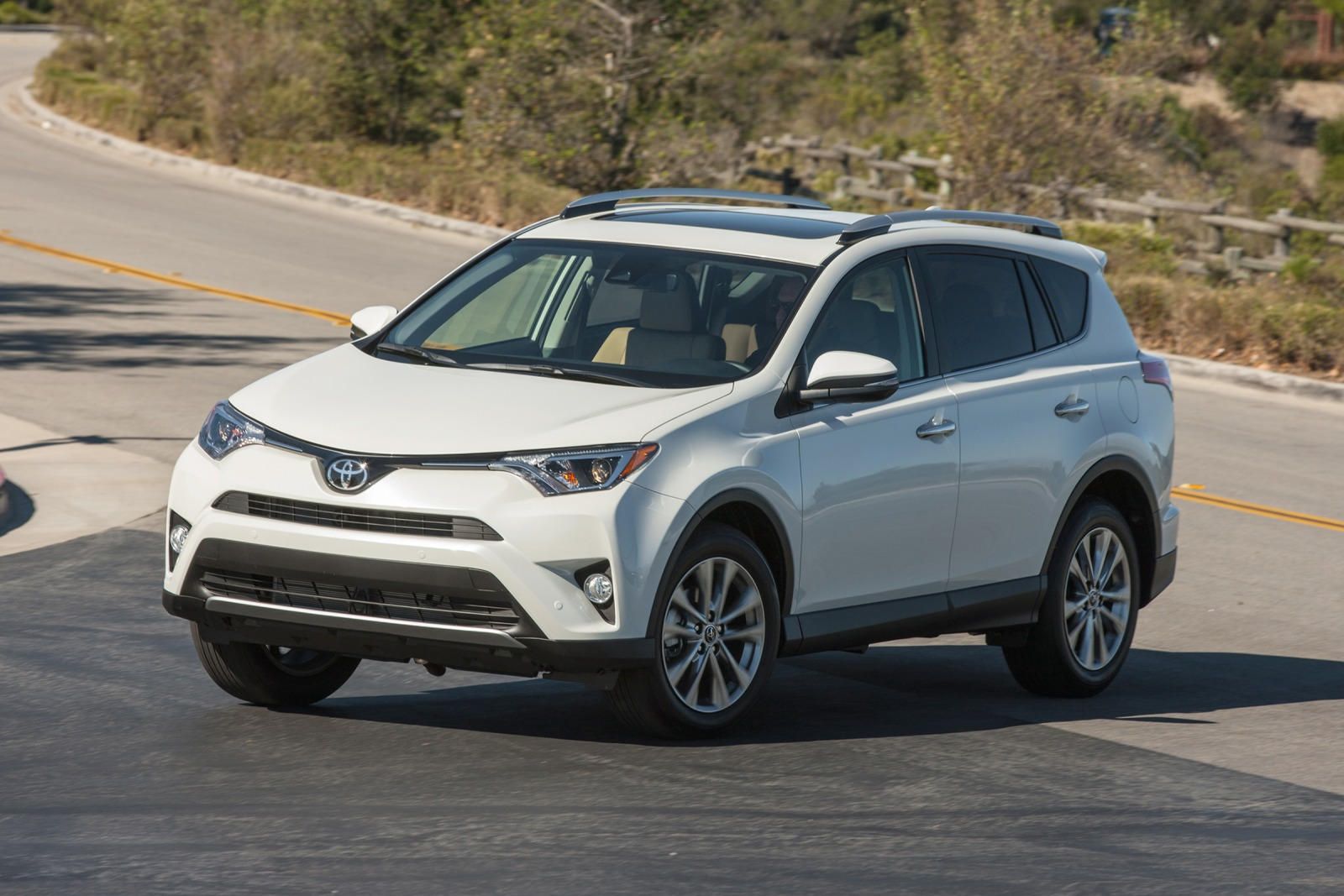 2016 Toyota RAV4 Hybrid Exterior Photos