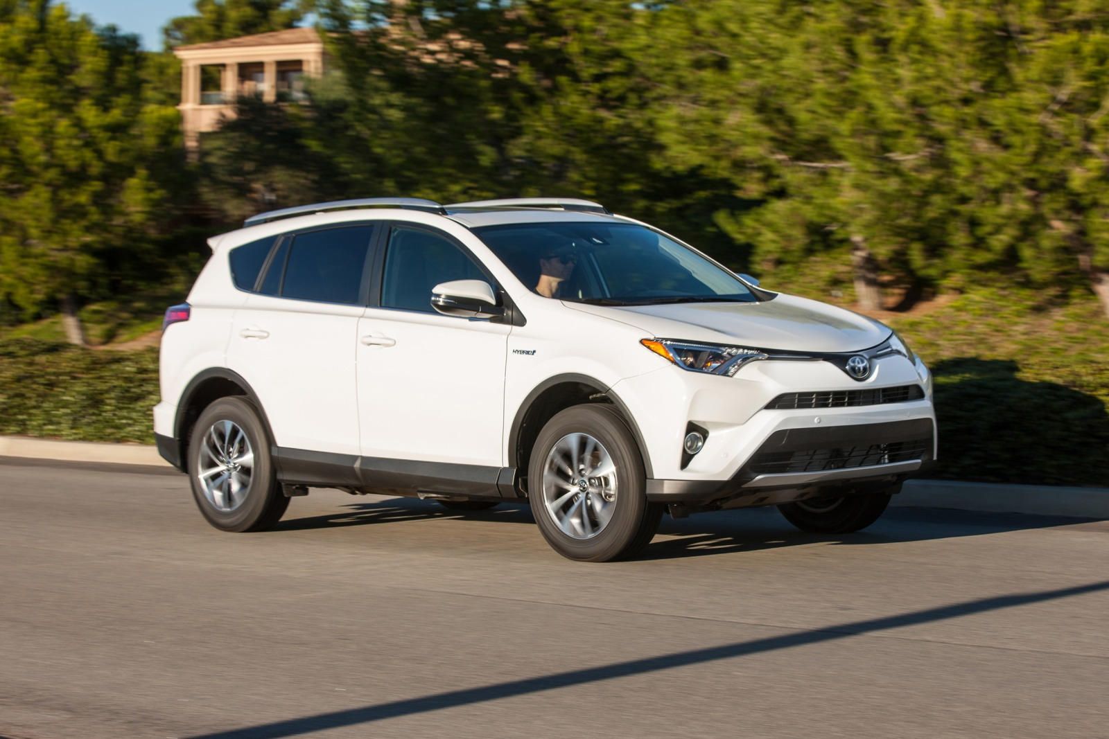 2016 Toyota RAV4 Hybrid Exterior Photos