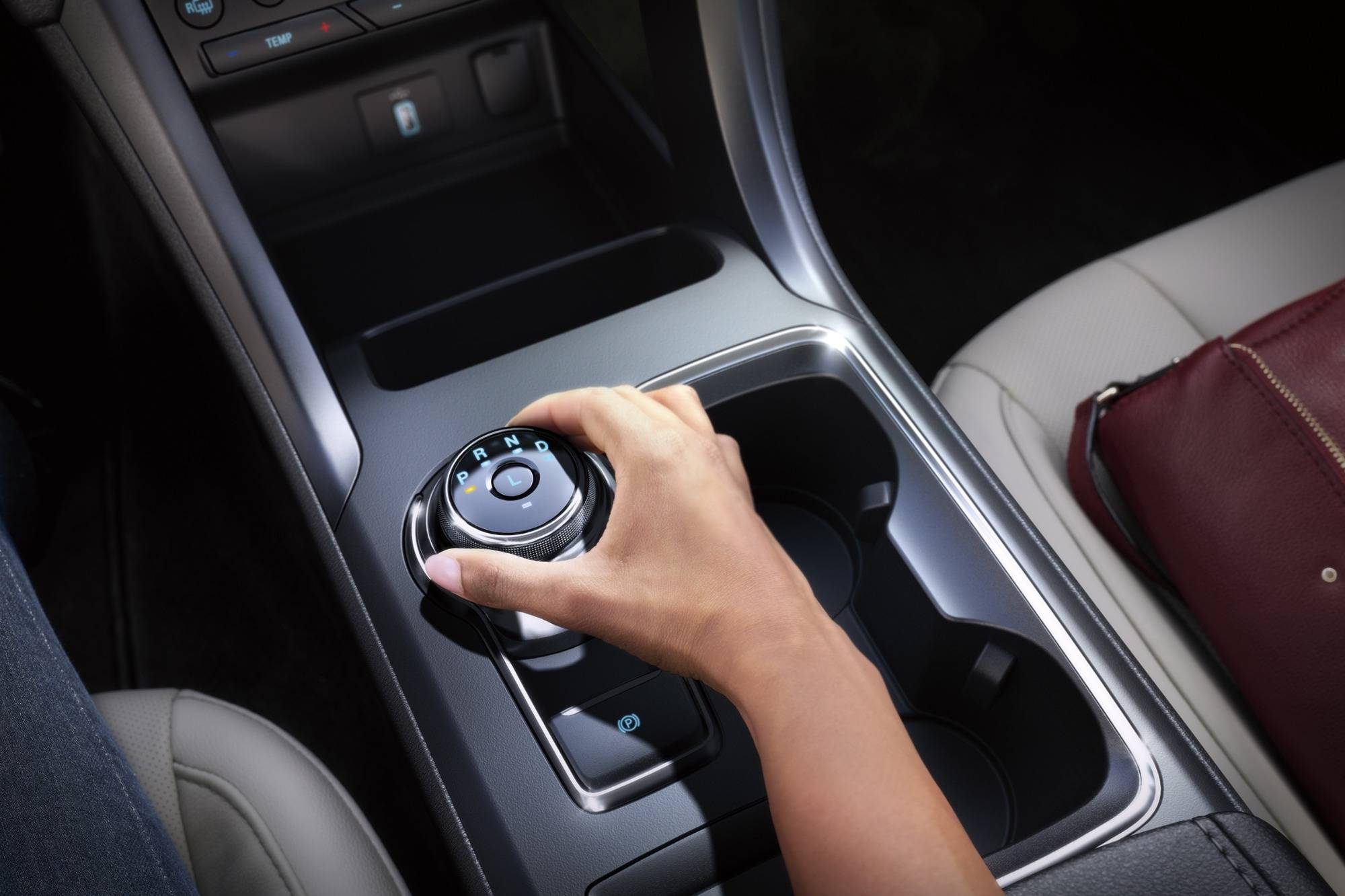 2018 Ford Fusion Hybrid Interior Photos