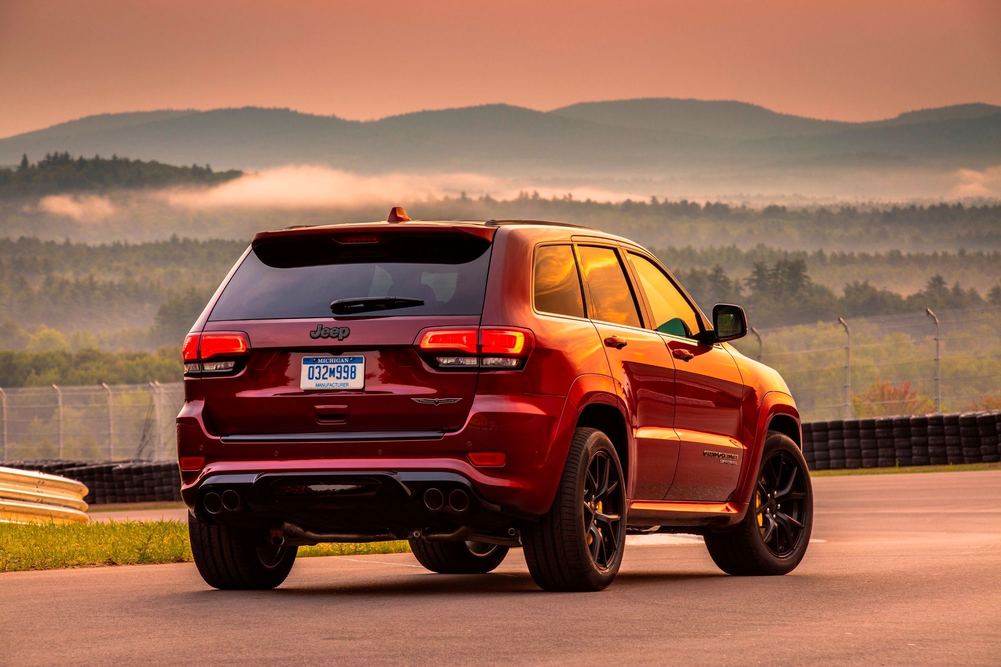 2021 Jeep Grand Cherokee Trackhawk Pricing, Photos & Specs