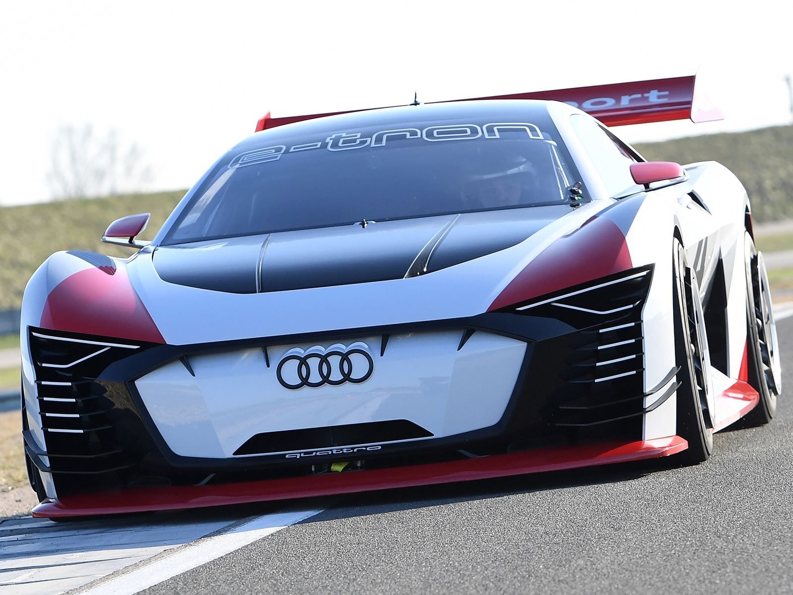 Audi e tron race car online