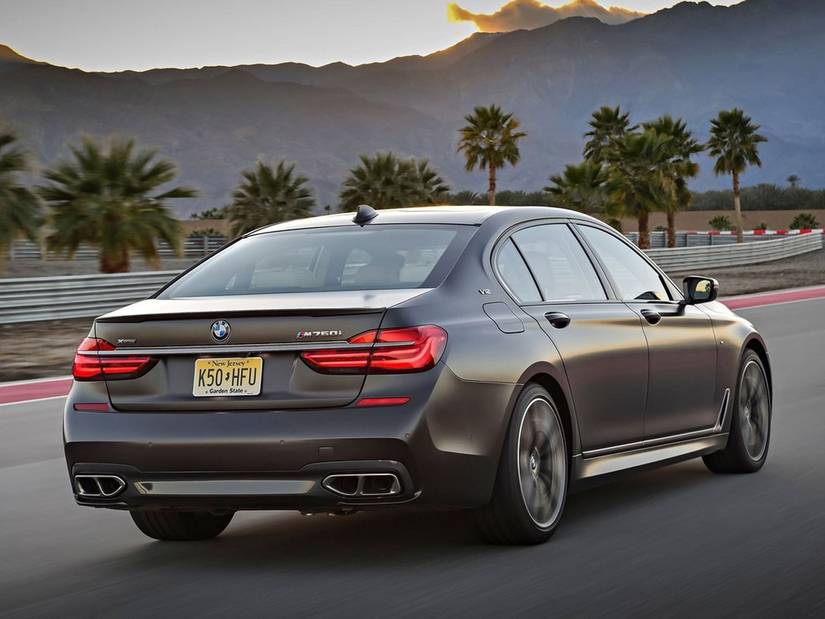 The BMW M7 Needs To Become A Reality