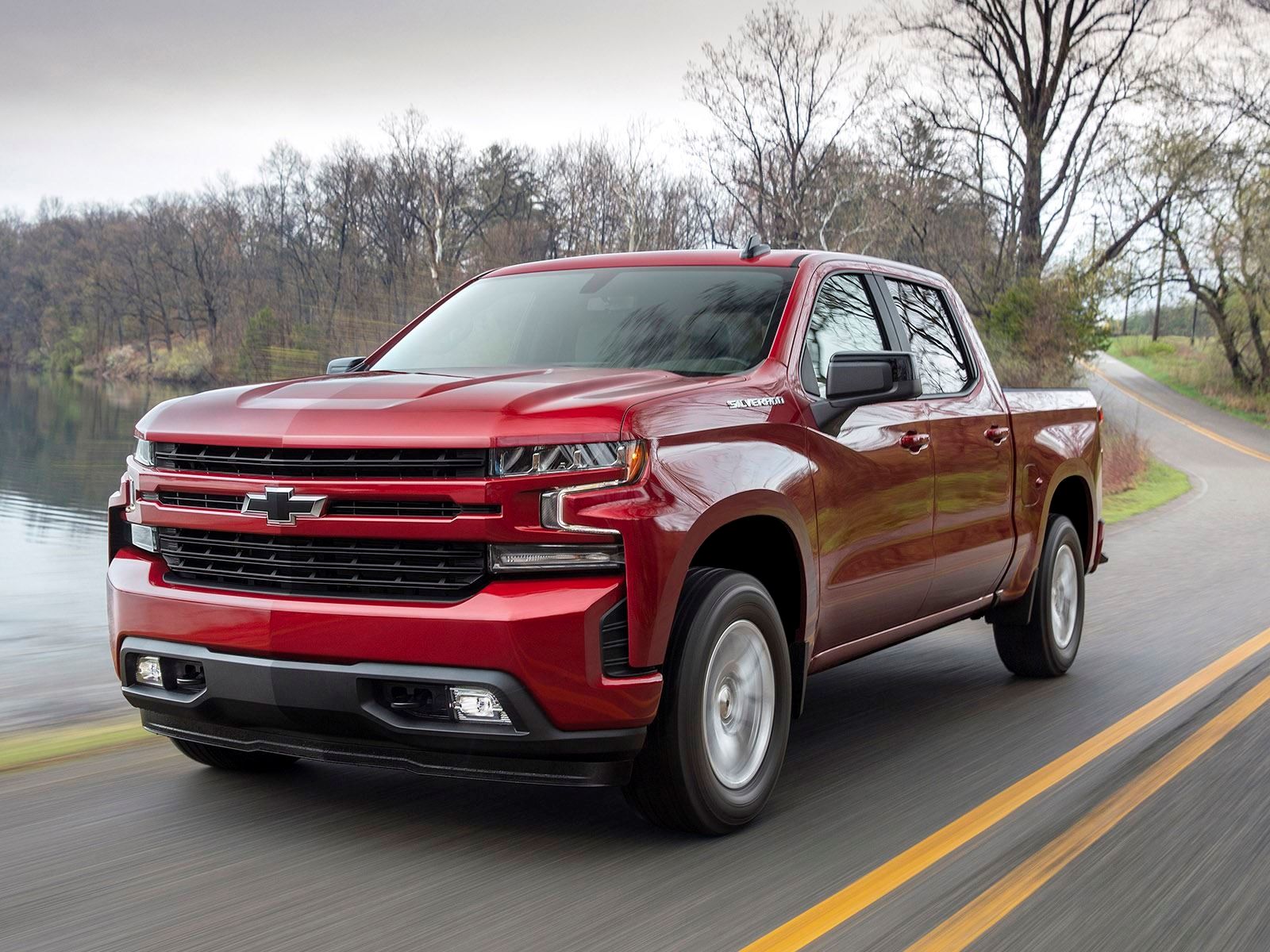 Surprise! 2019 Chevrolet Silverado 1500 Gets New Turbo Four With 310 HP