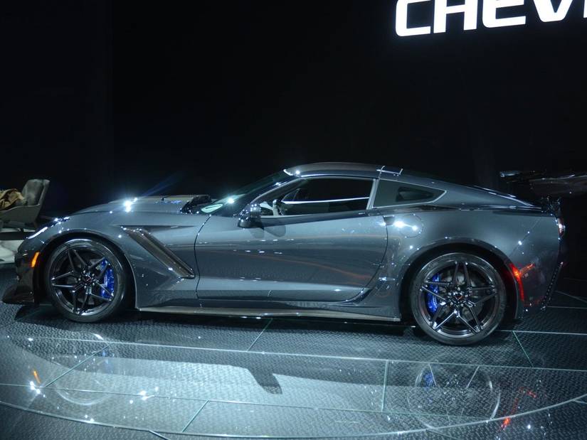 Why The 10-Year-Old Nissan GT-R Is Still So Good