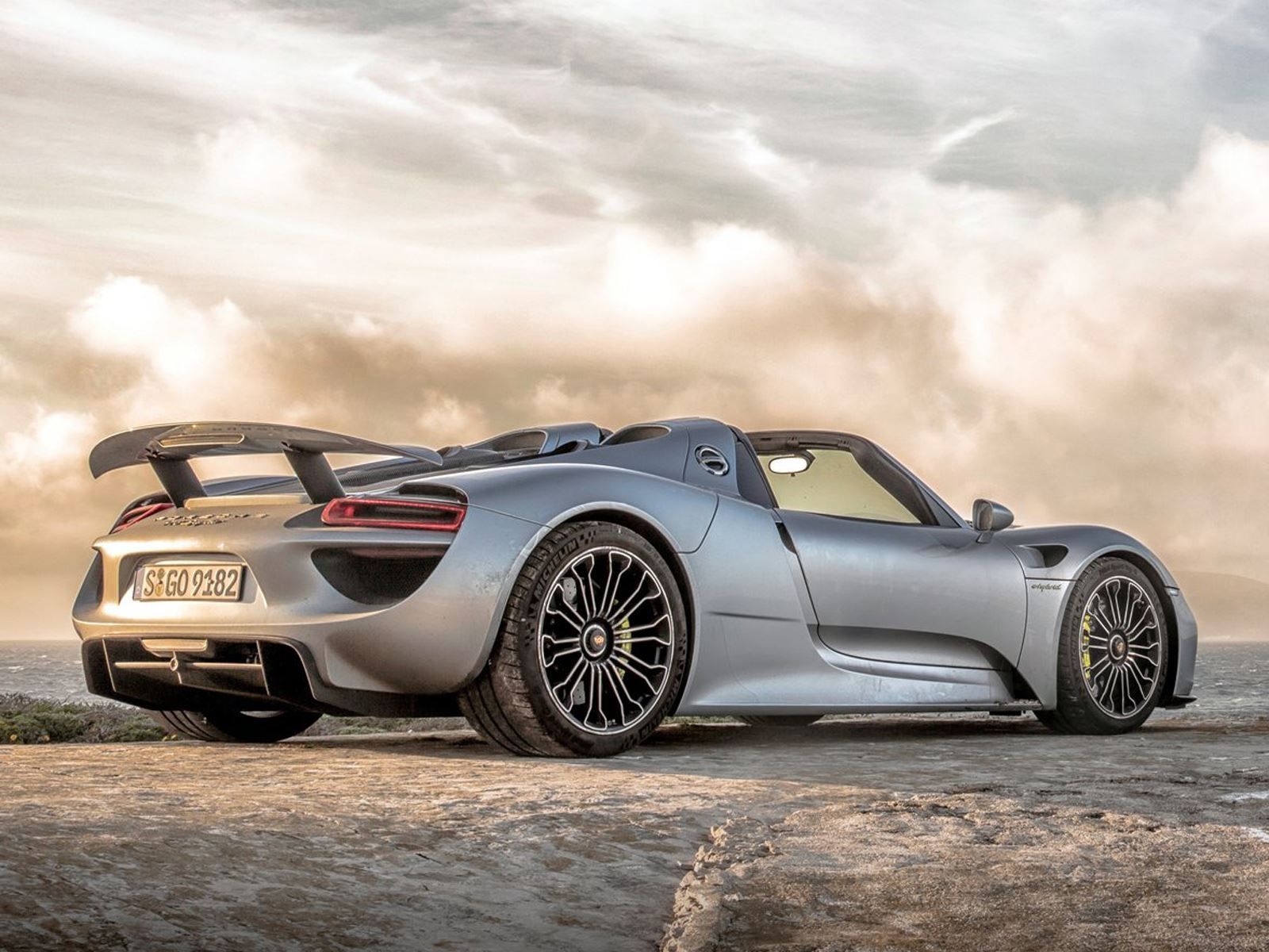 Porsche's 918 Spyder: A Surprise Sensation