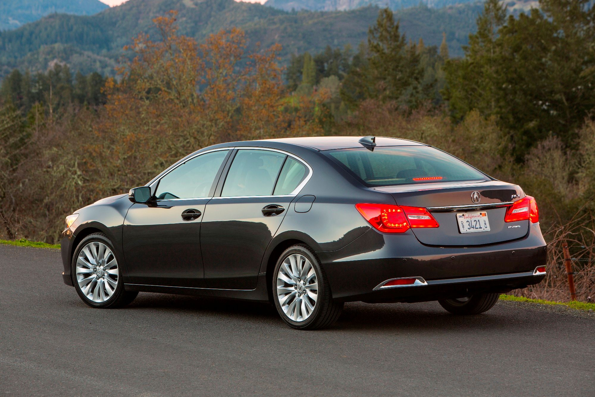2017 Acura RLX Pricing, Photos & Specs