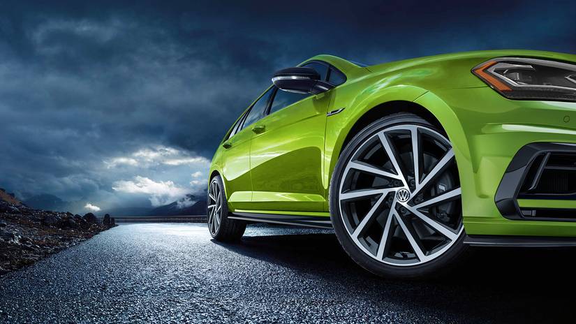 2019 Volkswagen Golf R Finally Receives Awesome Colors
