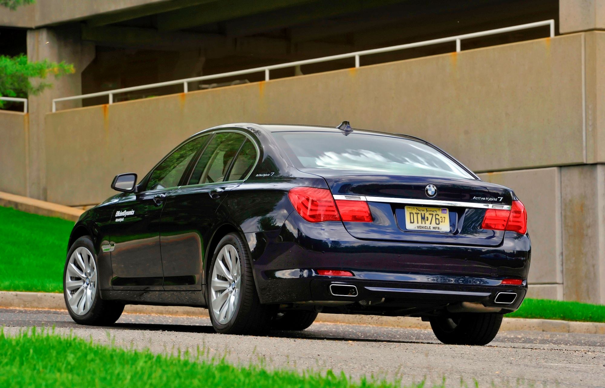 2011 BMW 7 Series Hybrid Review, Pricing, Photos, and Specs