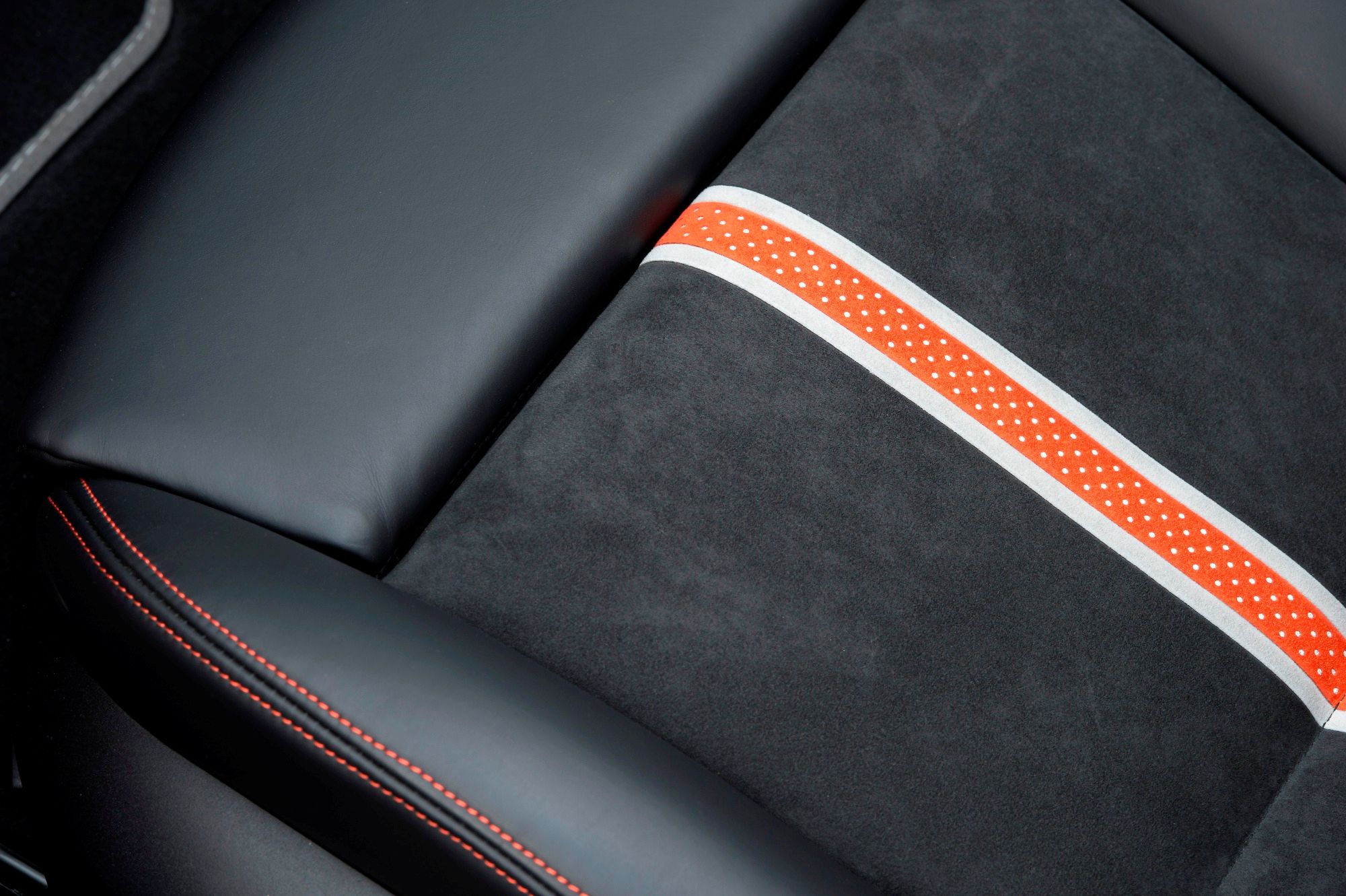 2015 BMW Z4 Roadster Interior Photos
