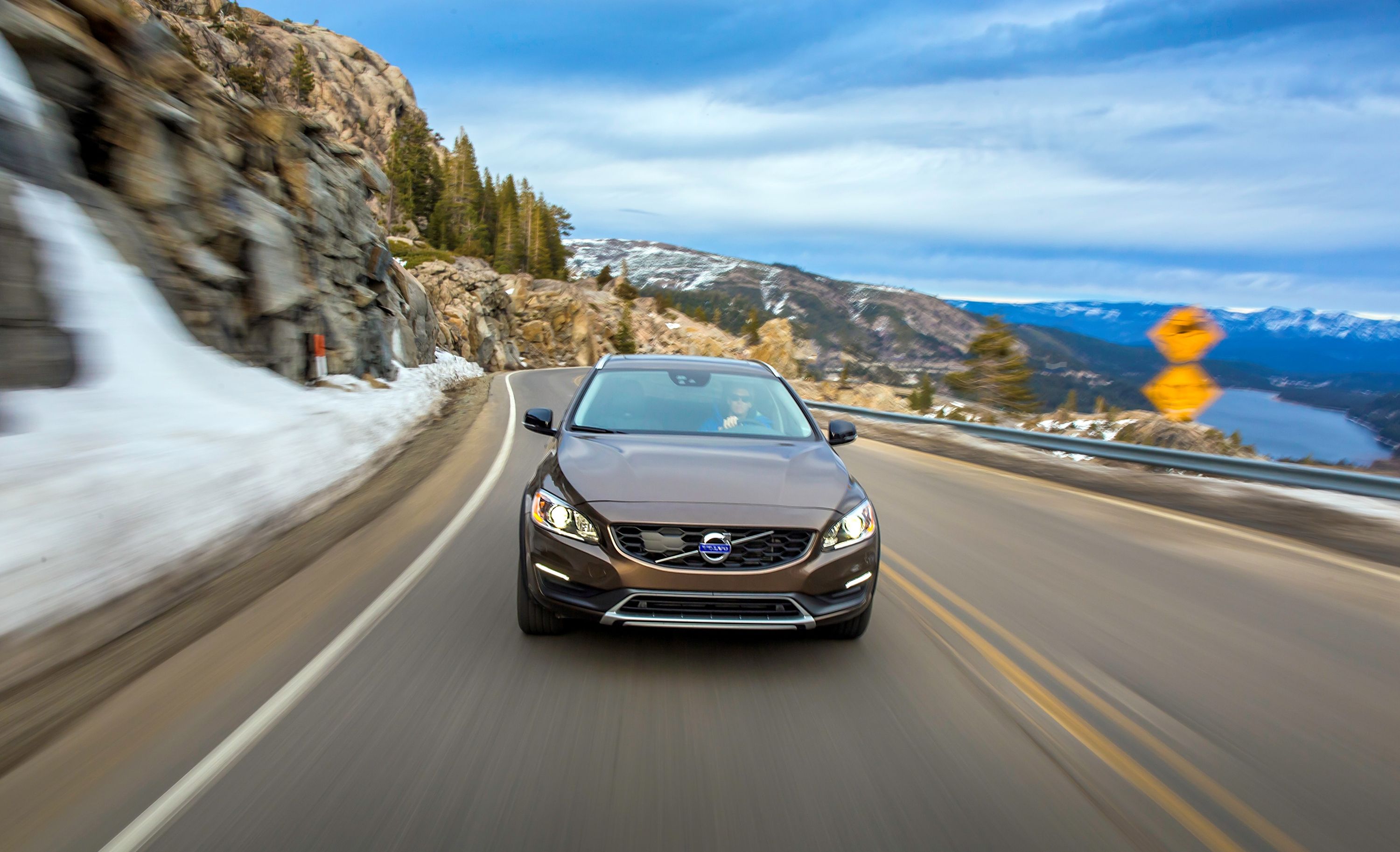 2017 Volvo V60 Cross Country Pricing, Photos & Specs