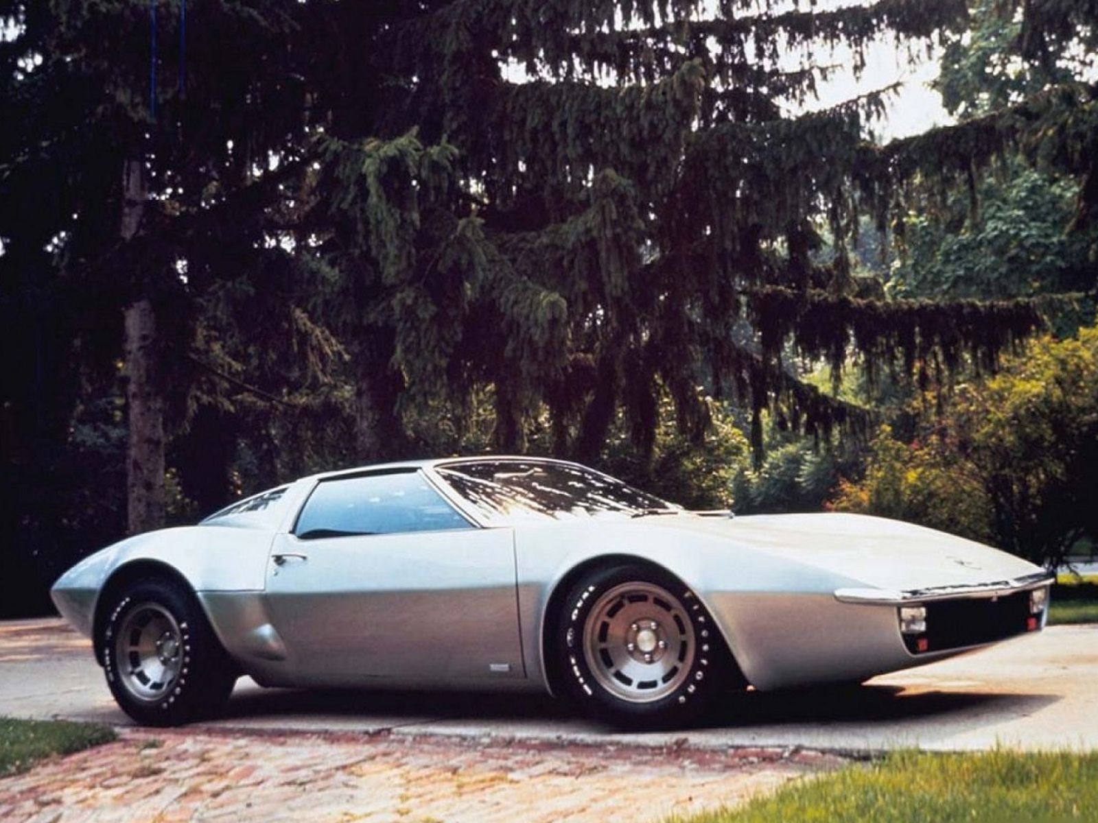 9 Mid-Engined Corvette Concepts You've Never Heard Of