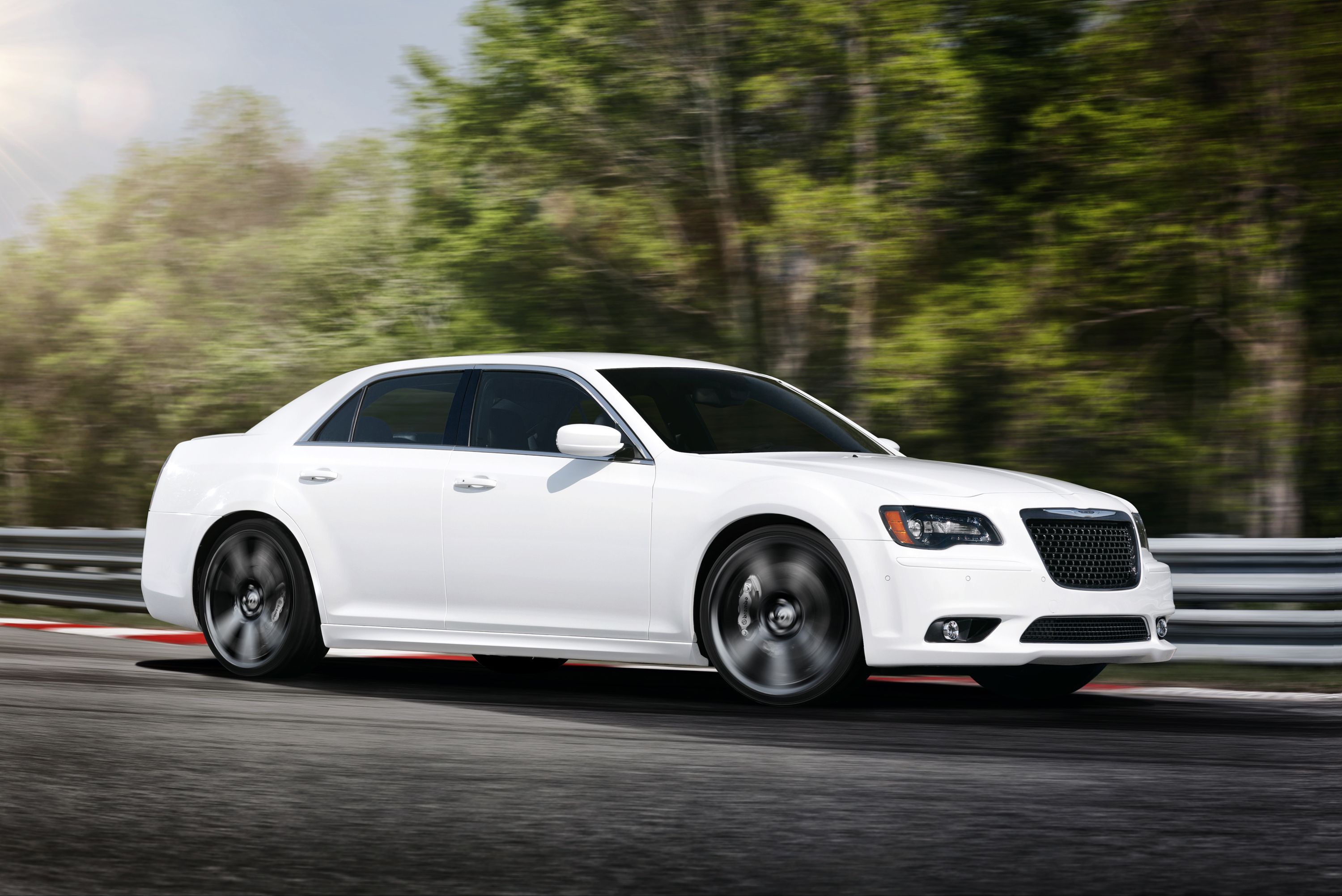 2014 Chrysler 300 SRT8 Exterior Photos
