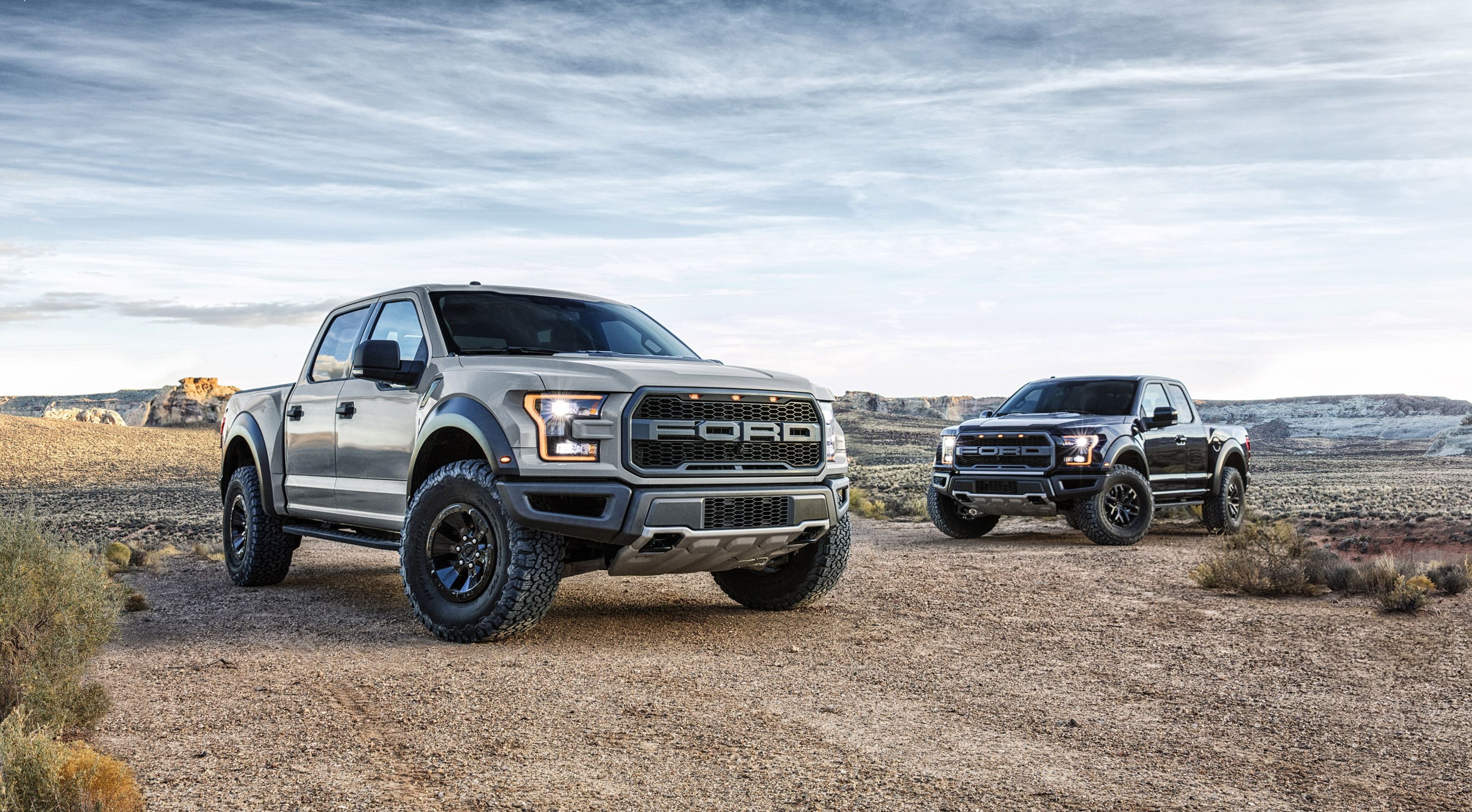2018 Ford F-150 Raptor Pricing, Photos & Specs