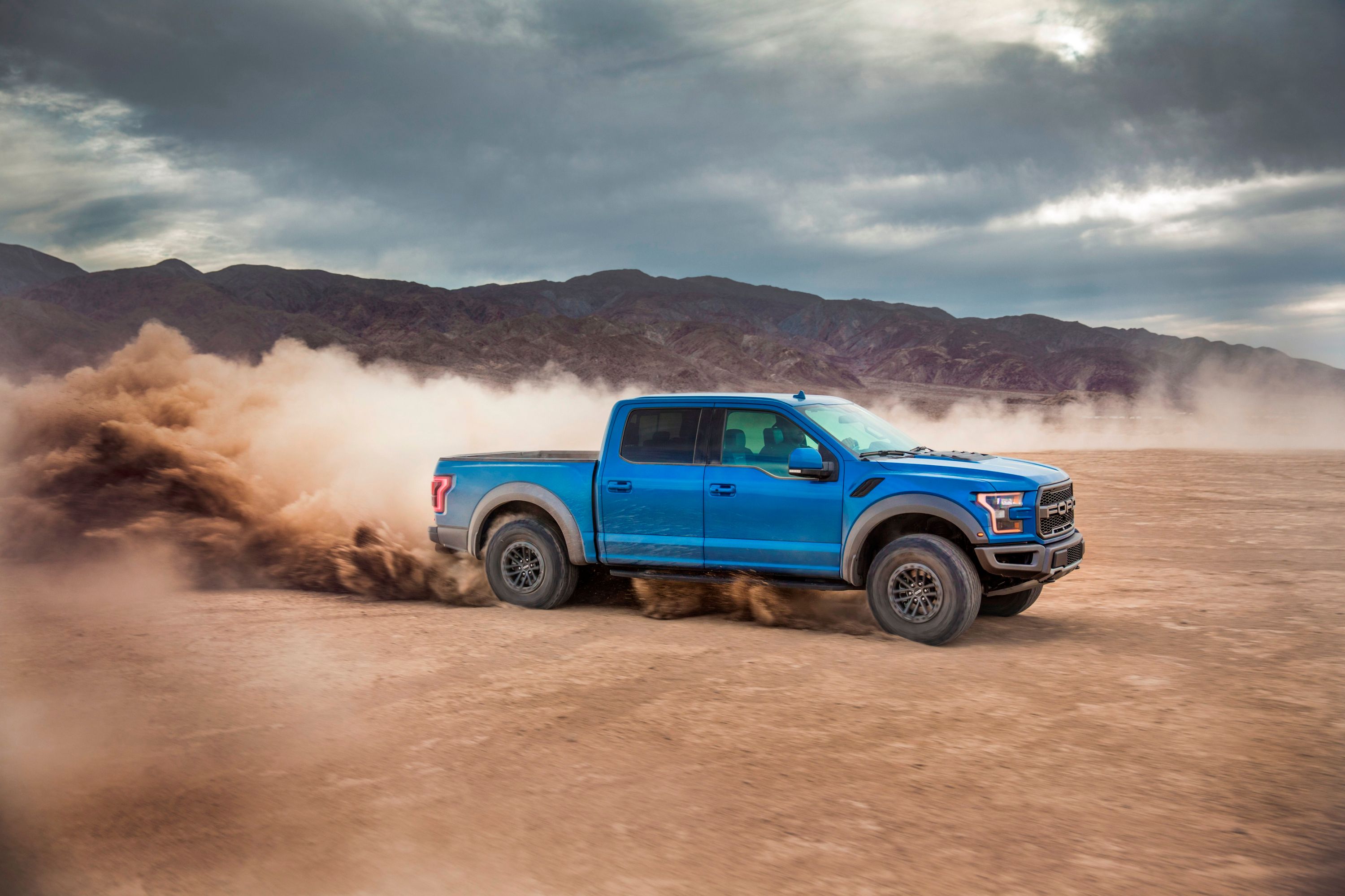 2018 Ford F-150 Raptor Pricing, Photos & Specs