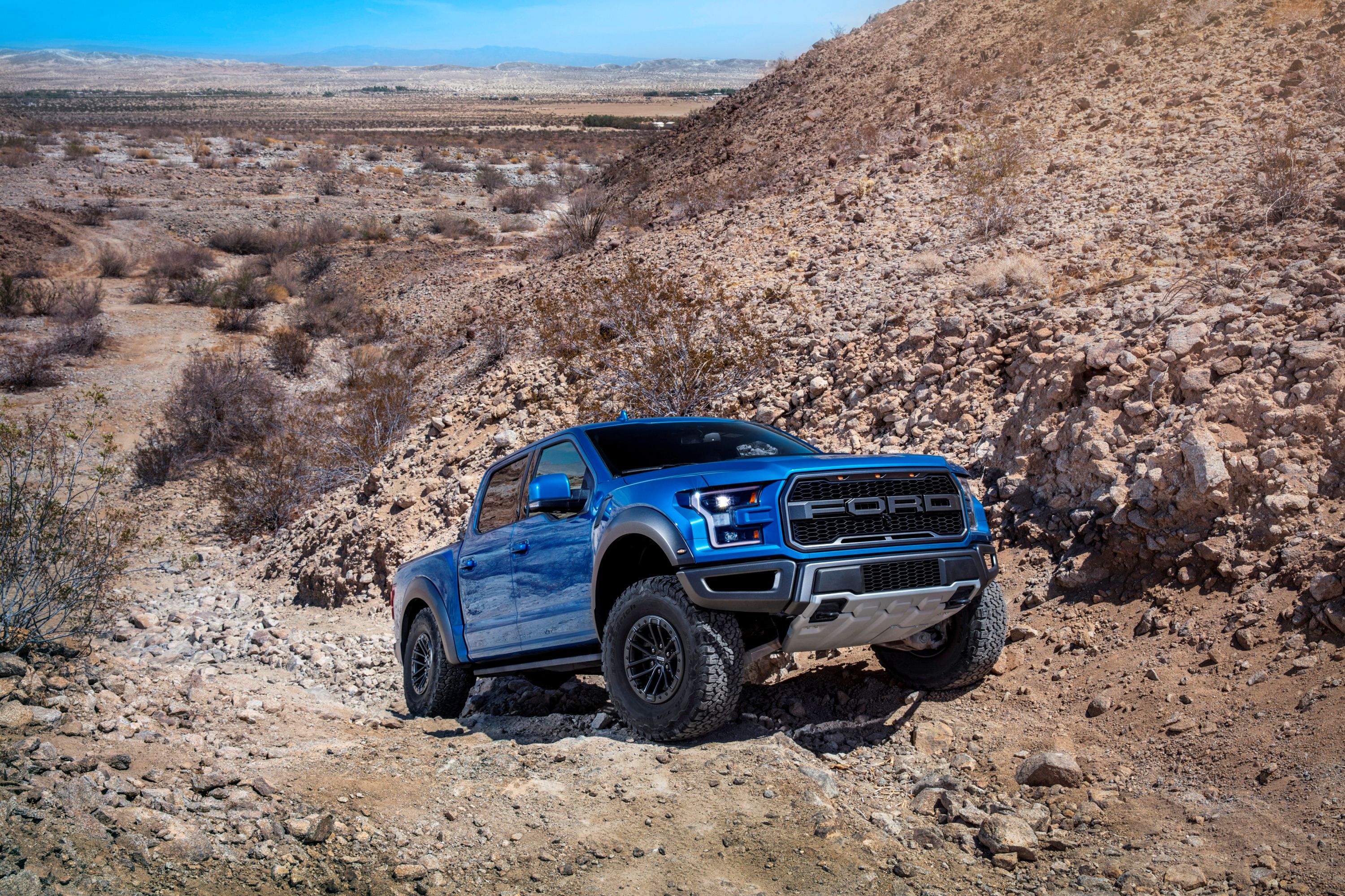 2018 Ford F-150 Raptor Pricing, Photos & Specs