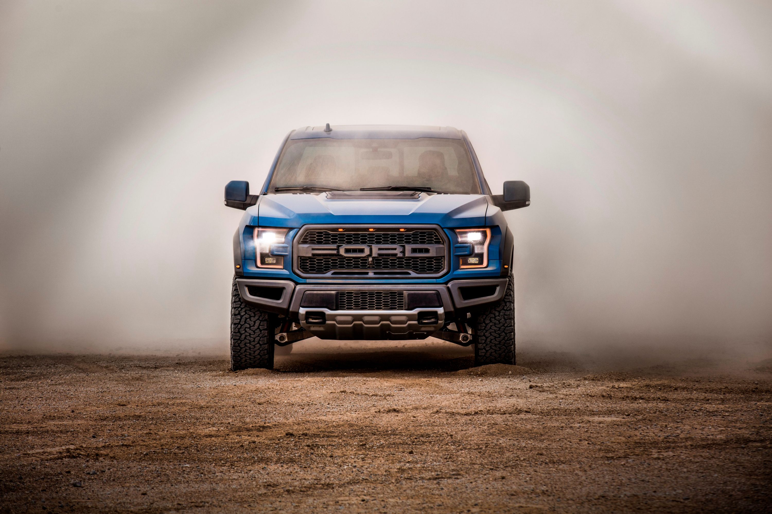 2018 Ford F-150 Raptor Pricing, Photos & Specs