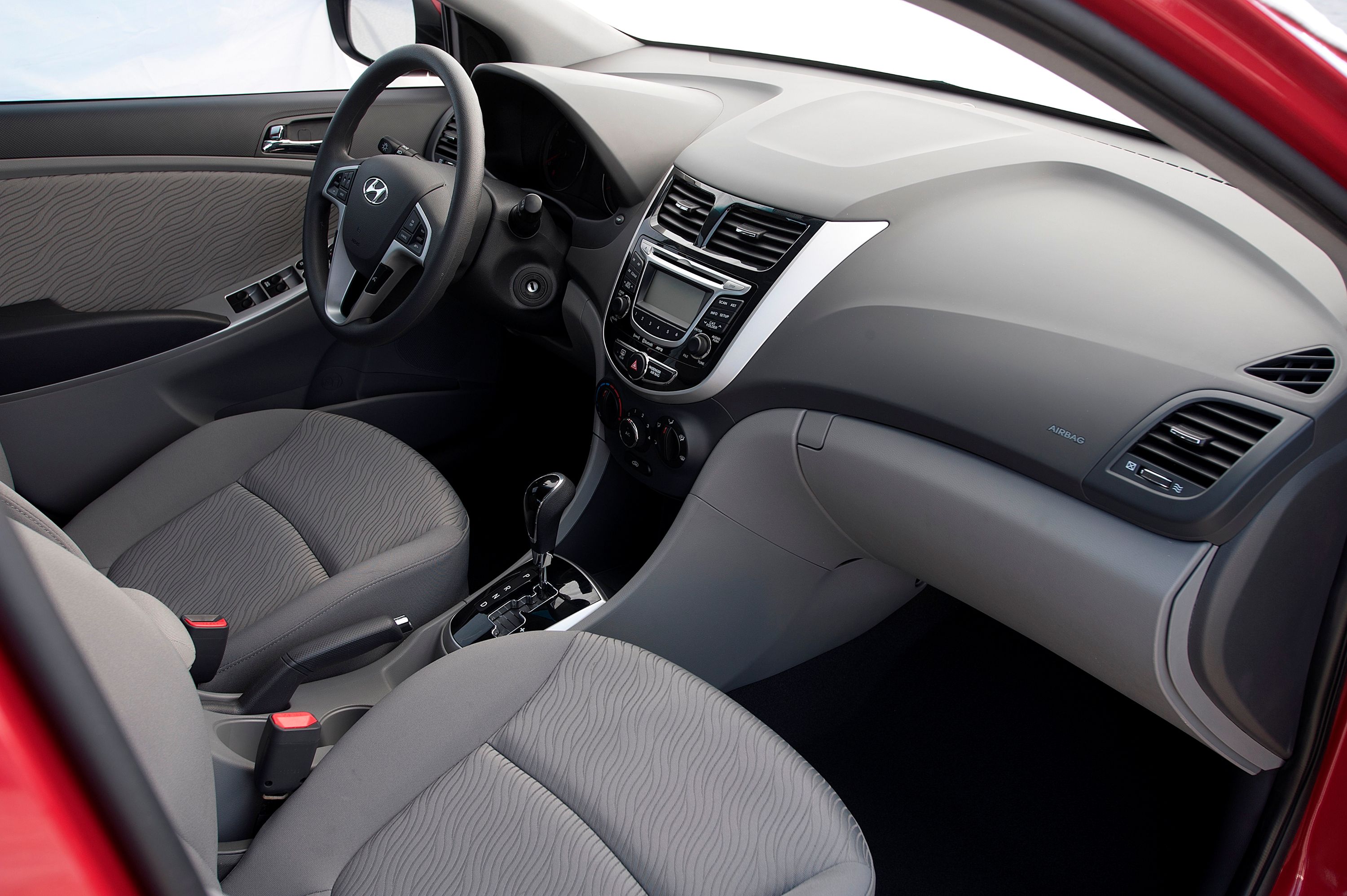 2014 Hyundai Accent Photos Interior CarBuzz
