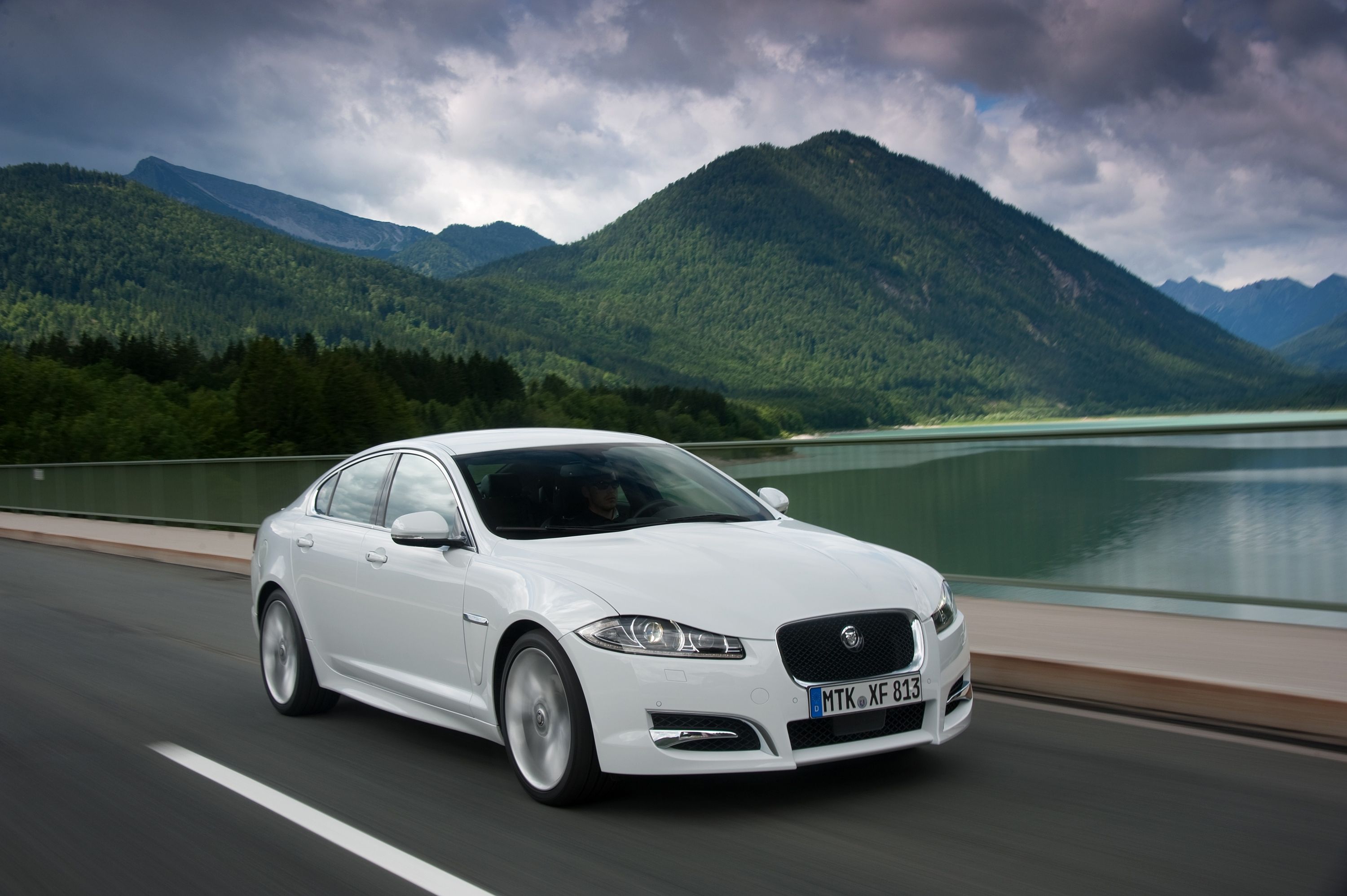 2012 Jaguar XF Sedan Exterior Photos