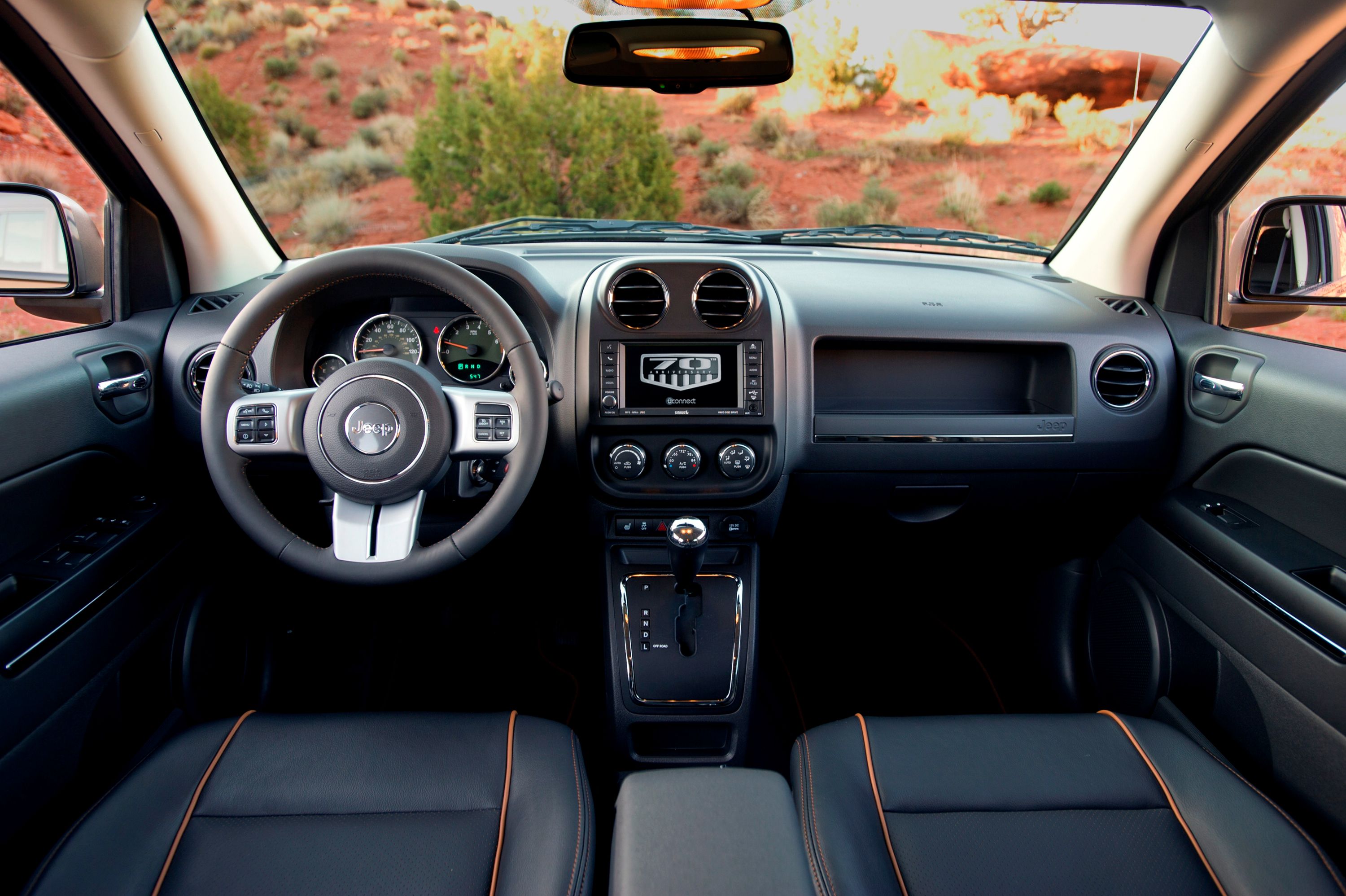 2015 Jeep Compass - Photos Interior | CarBuzz