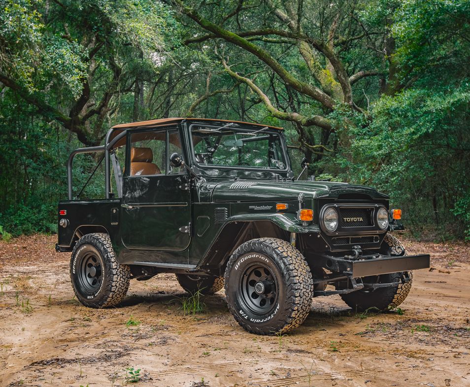 This 1974 Toyota FJ40 Land Cruiser Restomod Will Cause An Off-Road ...