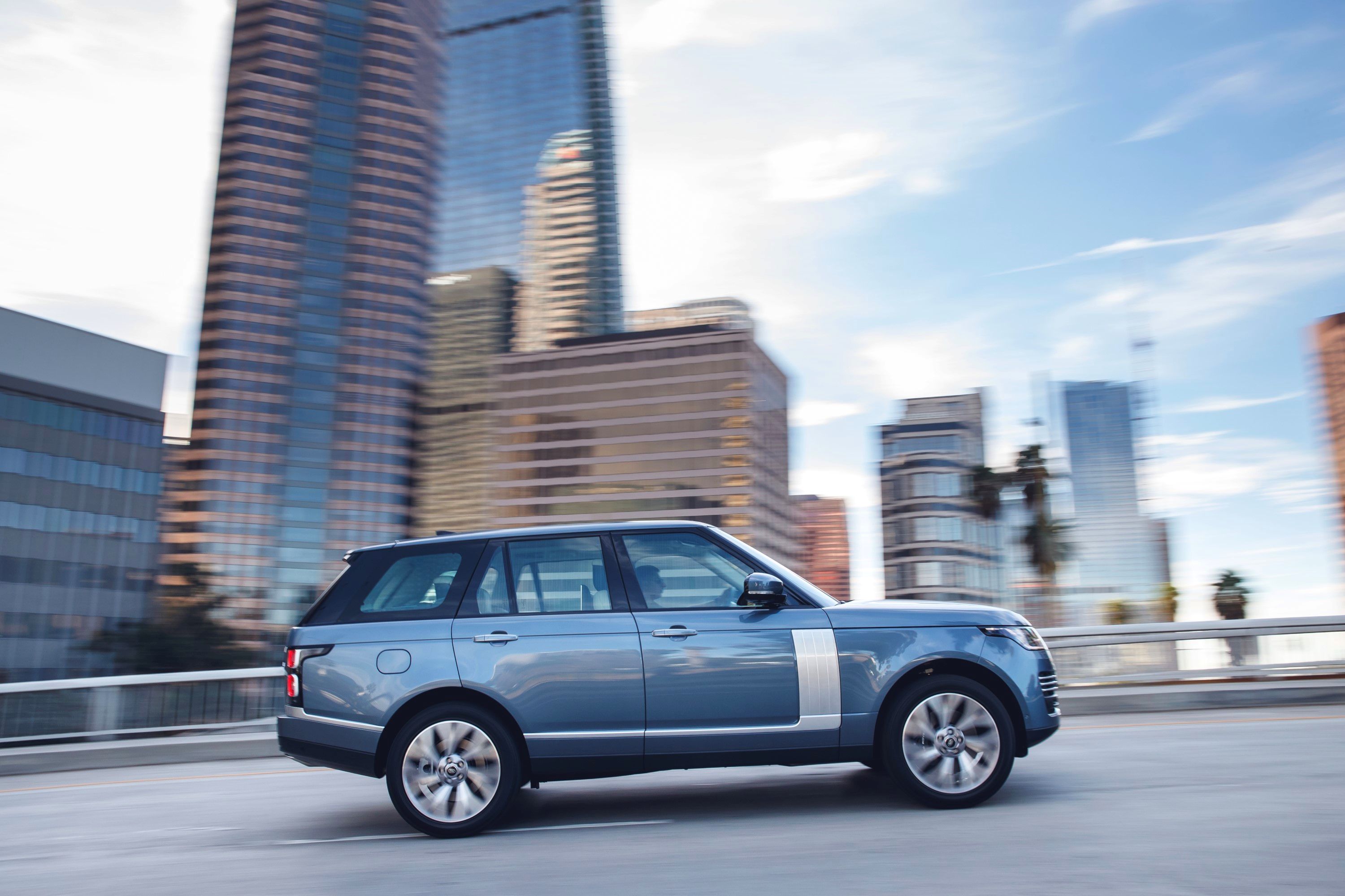 2019 Land Rover Range Rover Hybrid Exterior Photos