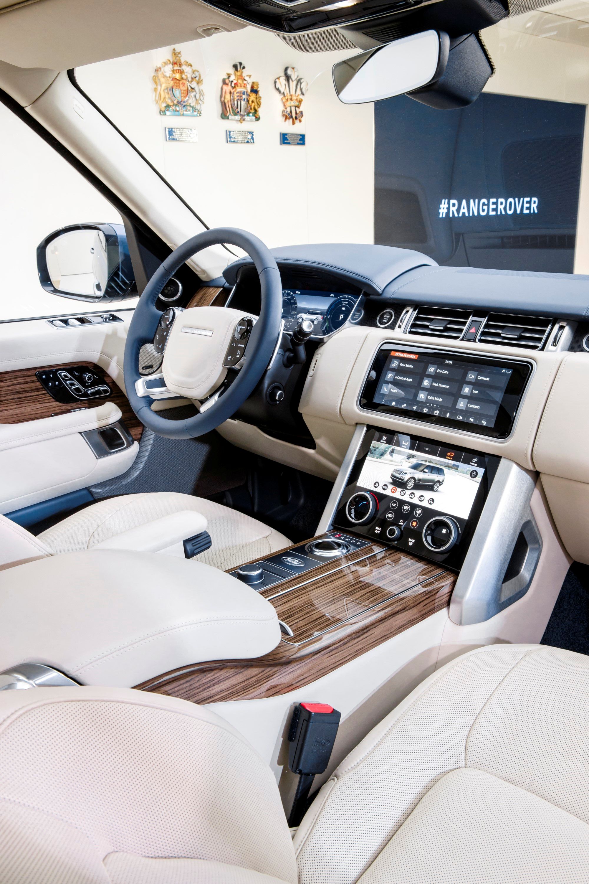 2020 Land Rover Range Rover Hybrid Interior Photos