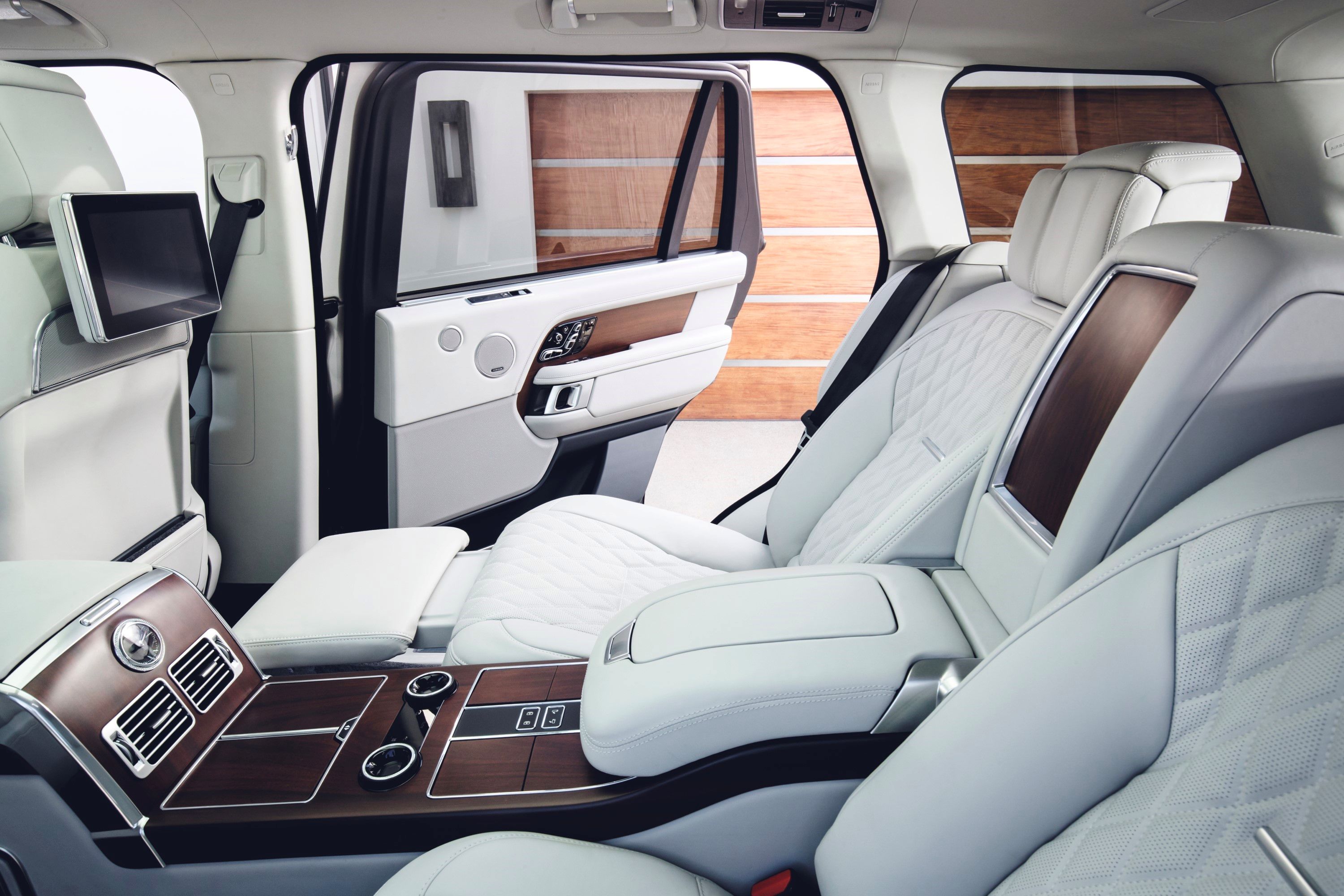 2020 Land Rover Range Rover Hybrid Interior Photos