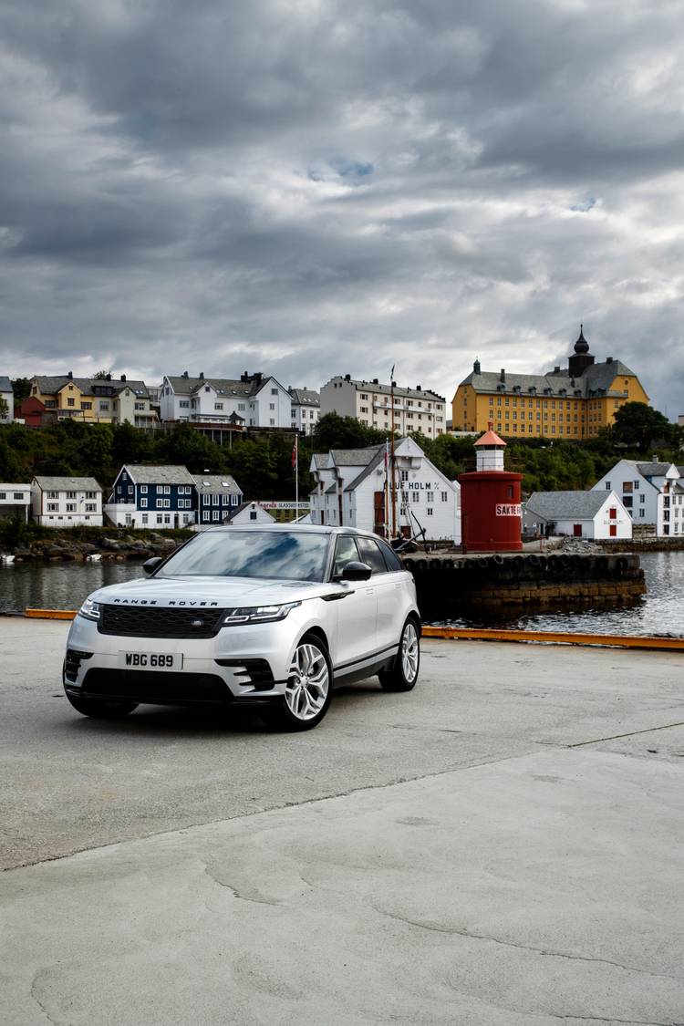 2018 Land Rover Range Rover Velar Pricing, Photos & Specs