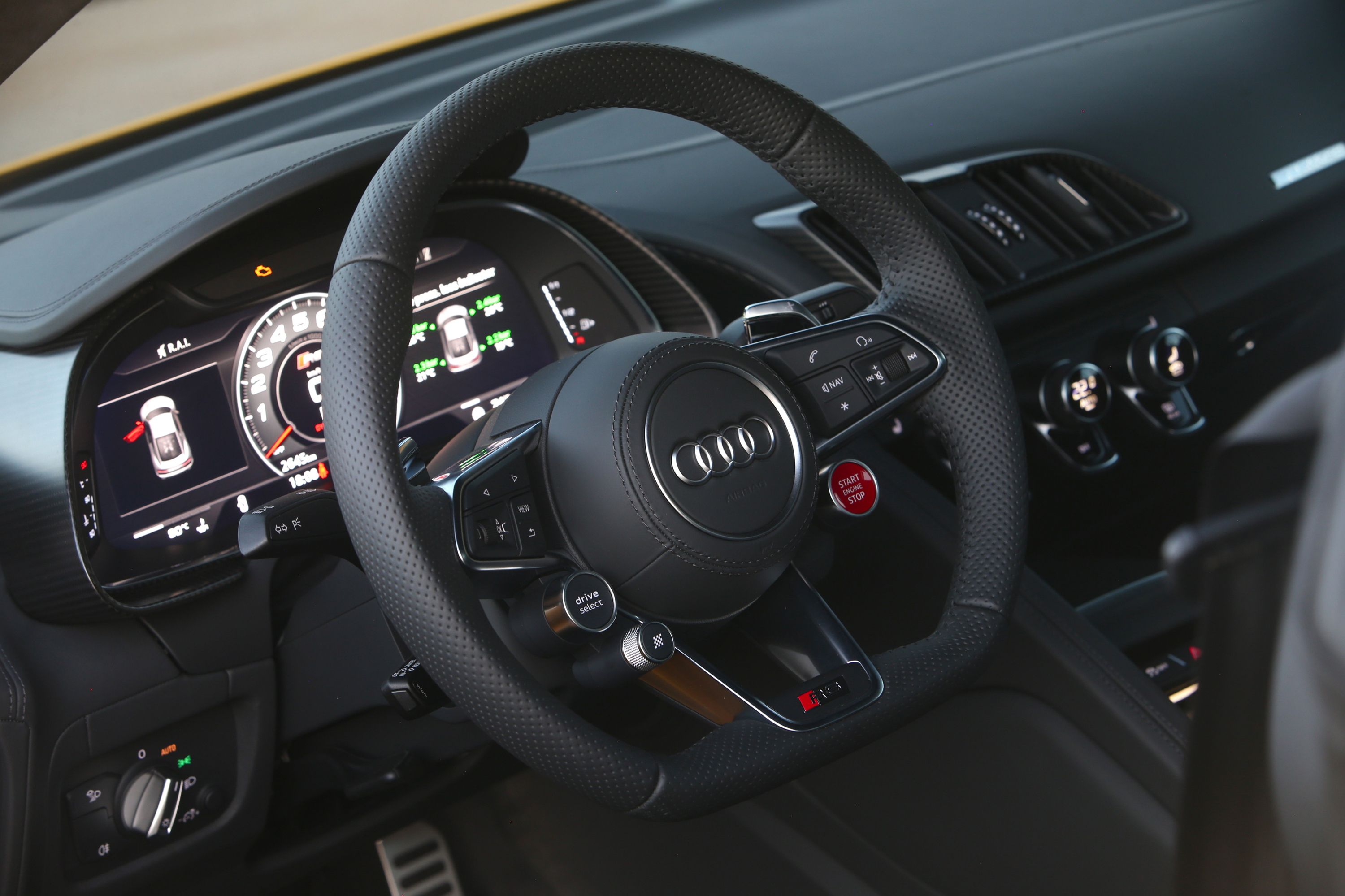 2023 Audi R8 Coupe Interior Photos