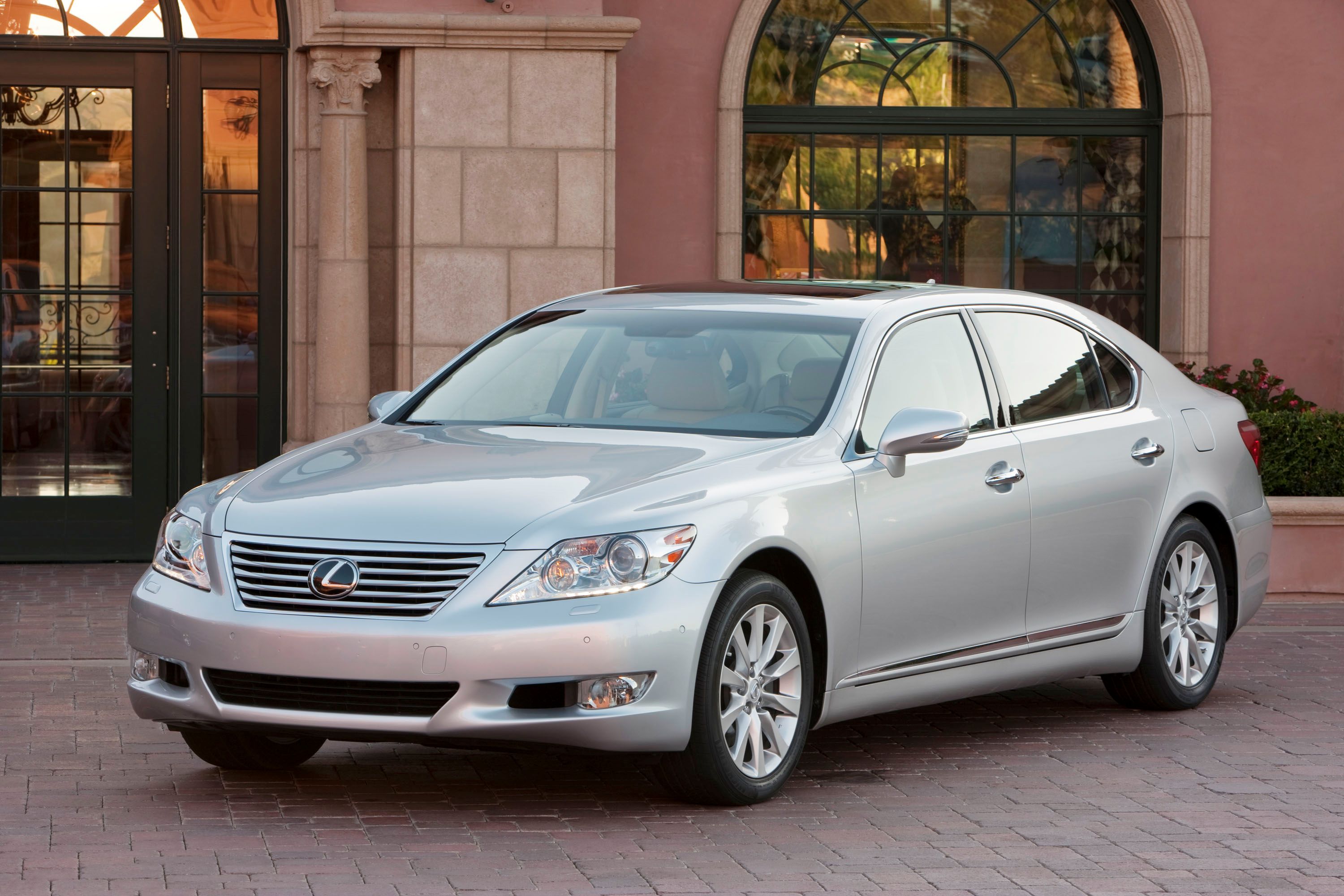 Lexus LS Generations: All Model Years | CarBuzz