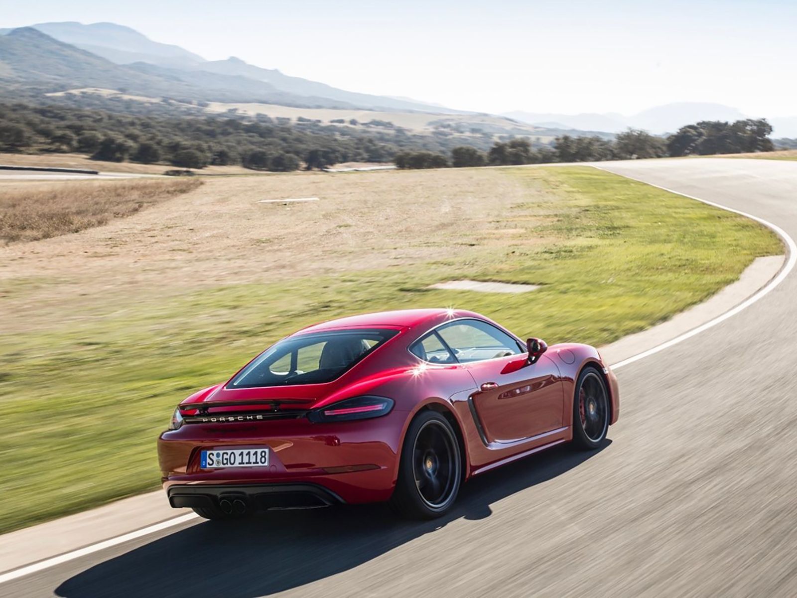 Porsche's Intake Manifolds Have An Ingenious Design