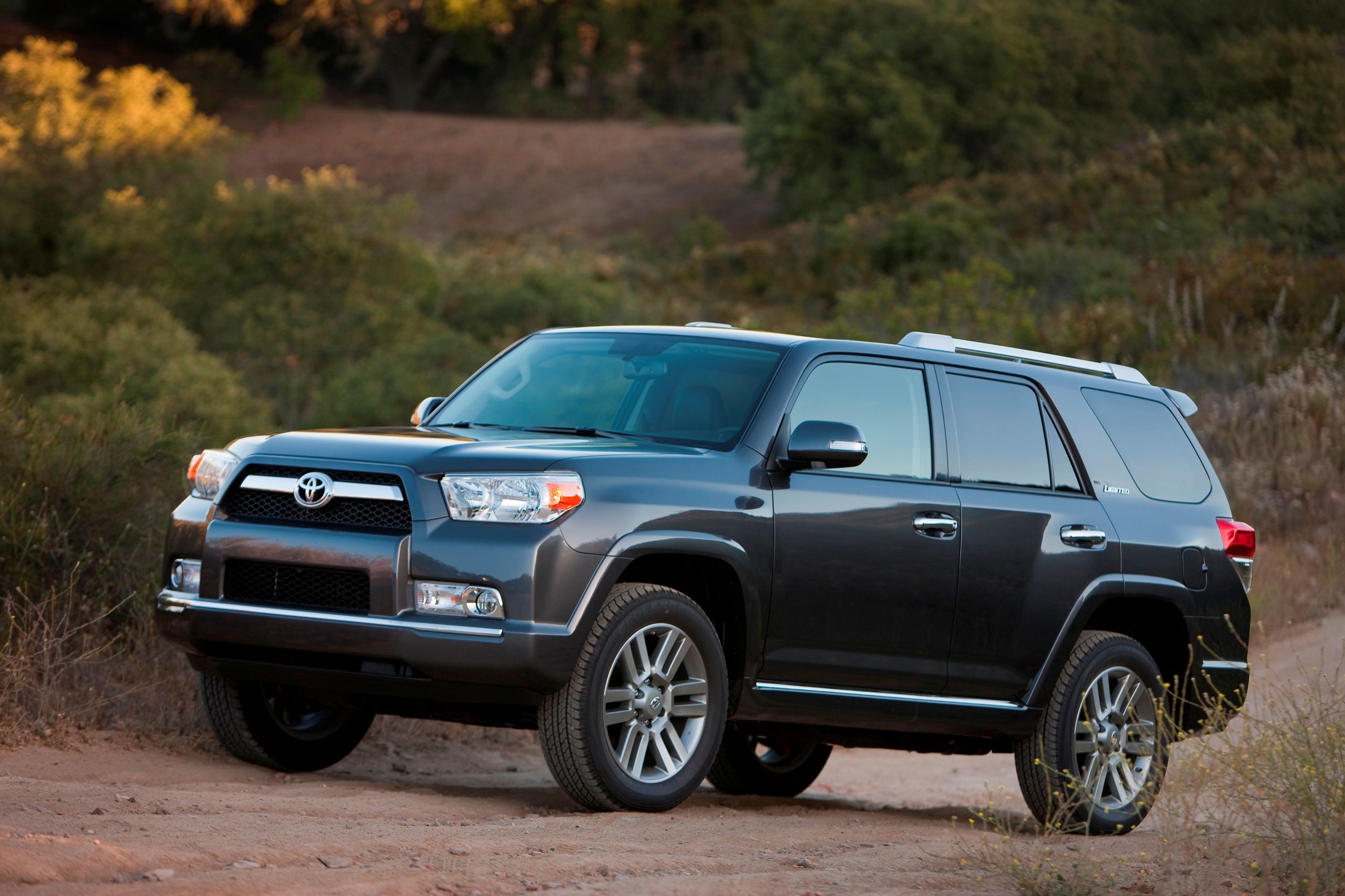 2013 Toyota 4Runner Pricing, Photos & Specs